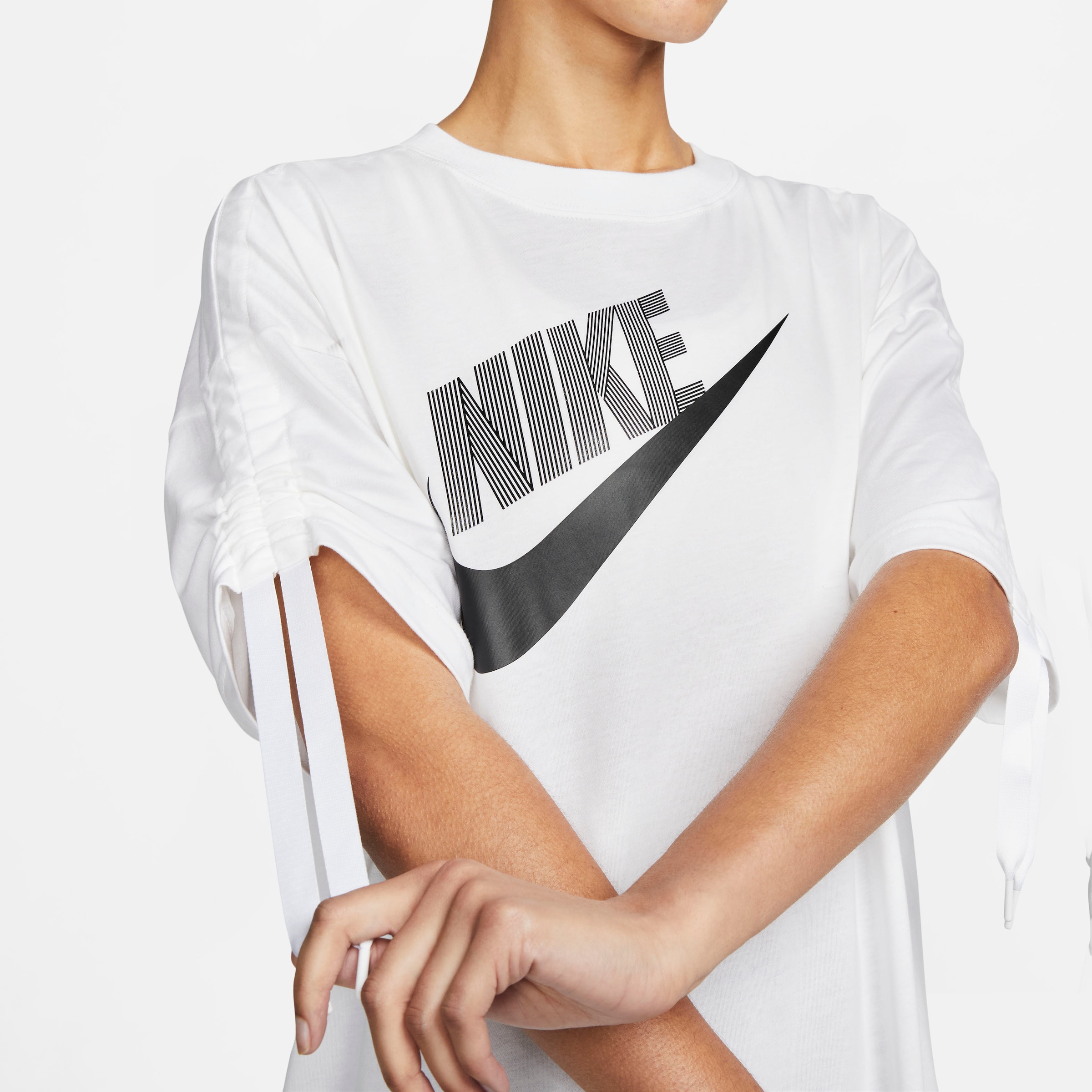 Nike Sportswear T-Shirt »W NSW SS TOP DNC«