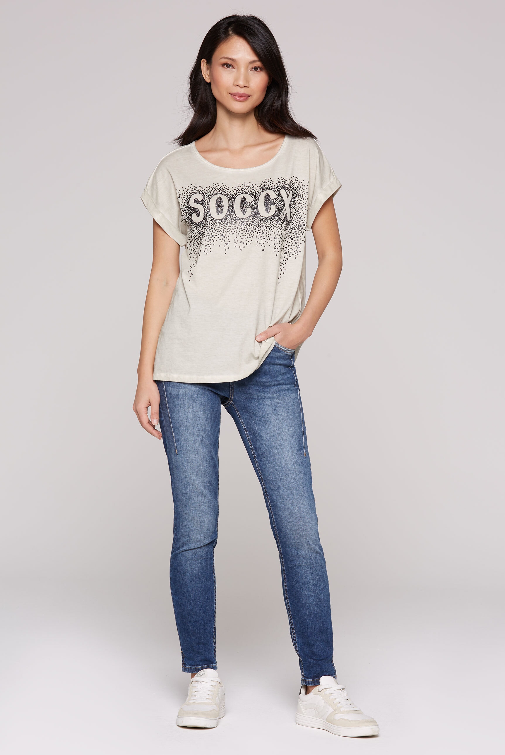 SOCCX Rundhalsshirt, mit überschnittenen Schultern