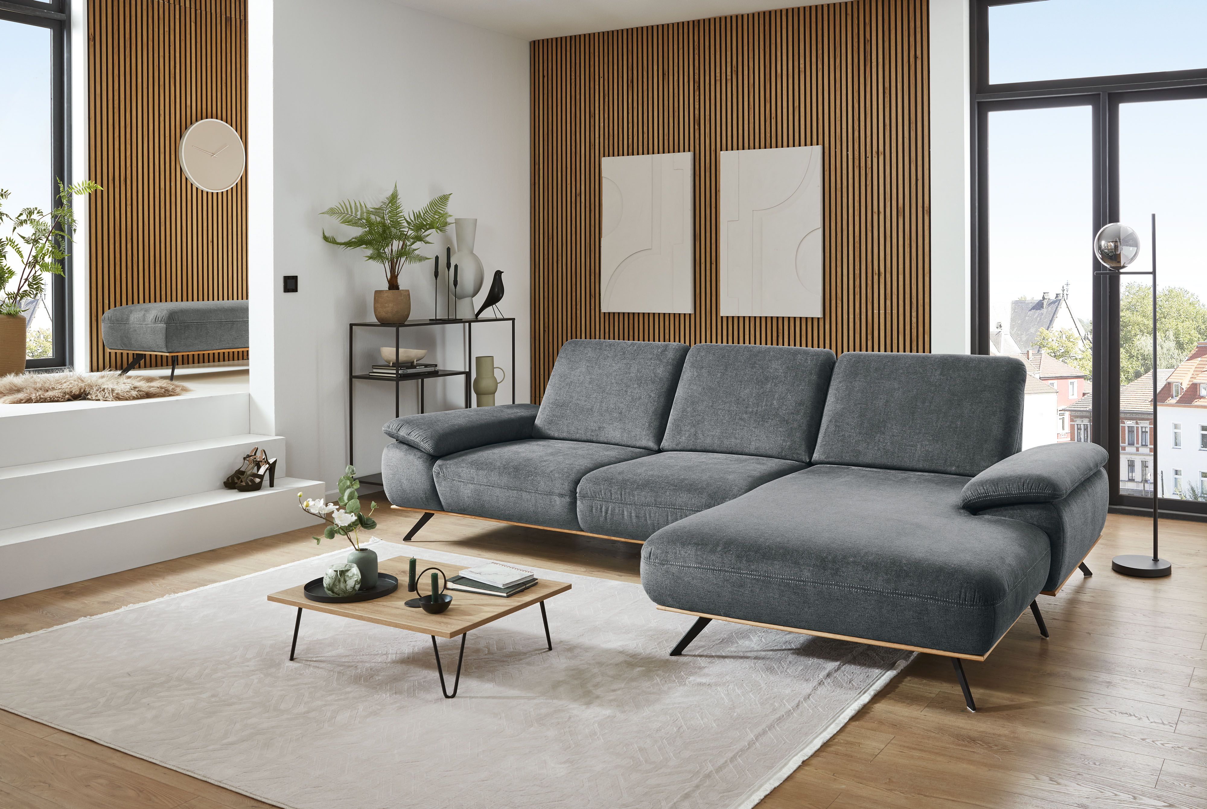 Die PlanBar Ecksofa "ZE-EM18063, Breite 322 cm" wahlweise mit Sitztiefen- und Armteilverstellung