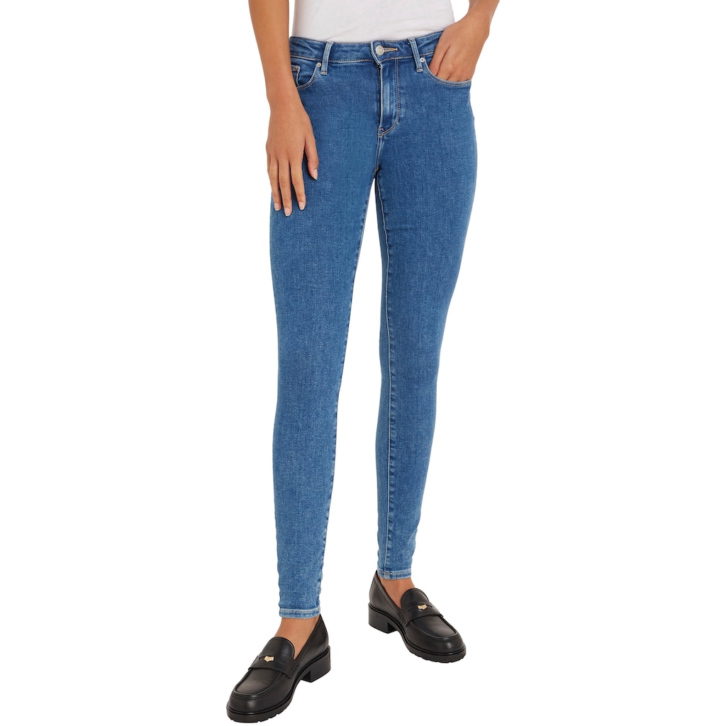 Tommy Hilfiger Röhrenjeans »TH FLEX COMO SKINNY RW«, mit Leder-Badge