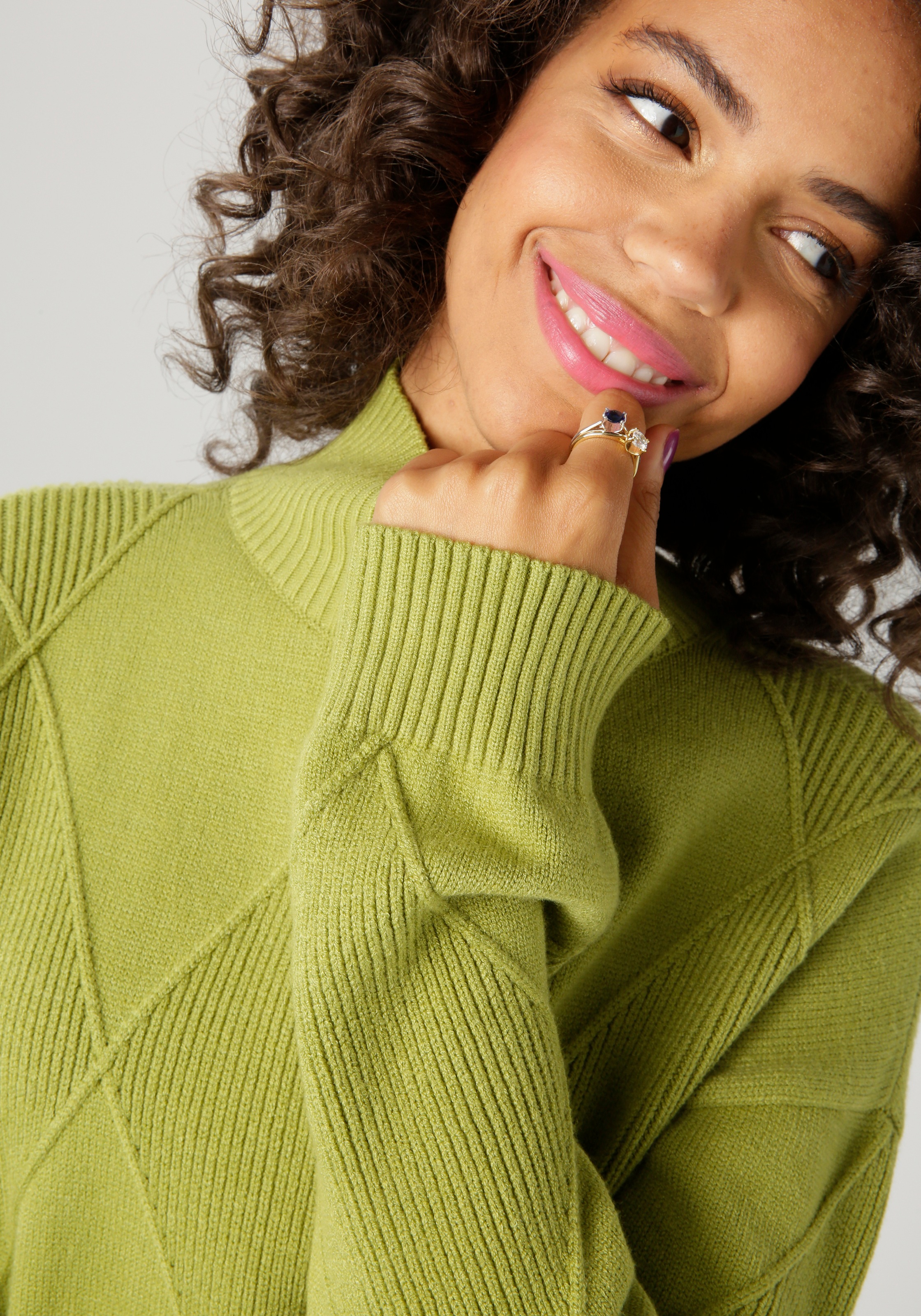 Thumbnail - Aniston CASUAL Strickpullover im trendigen Rauten-Muster