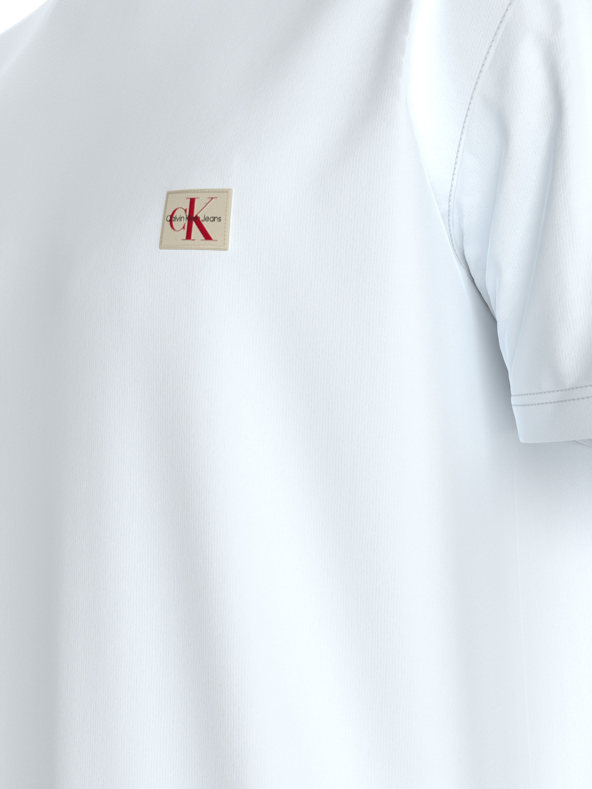 Calvin Klein Jeans T-Shirt »SS BADGE 30S JERSEY CLASSIC TEE«, Mit Rundhalsausschnitt