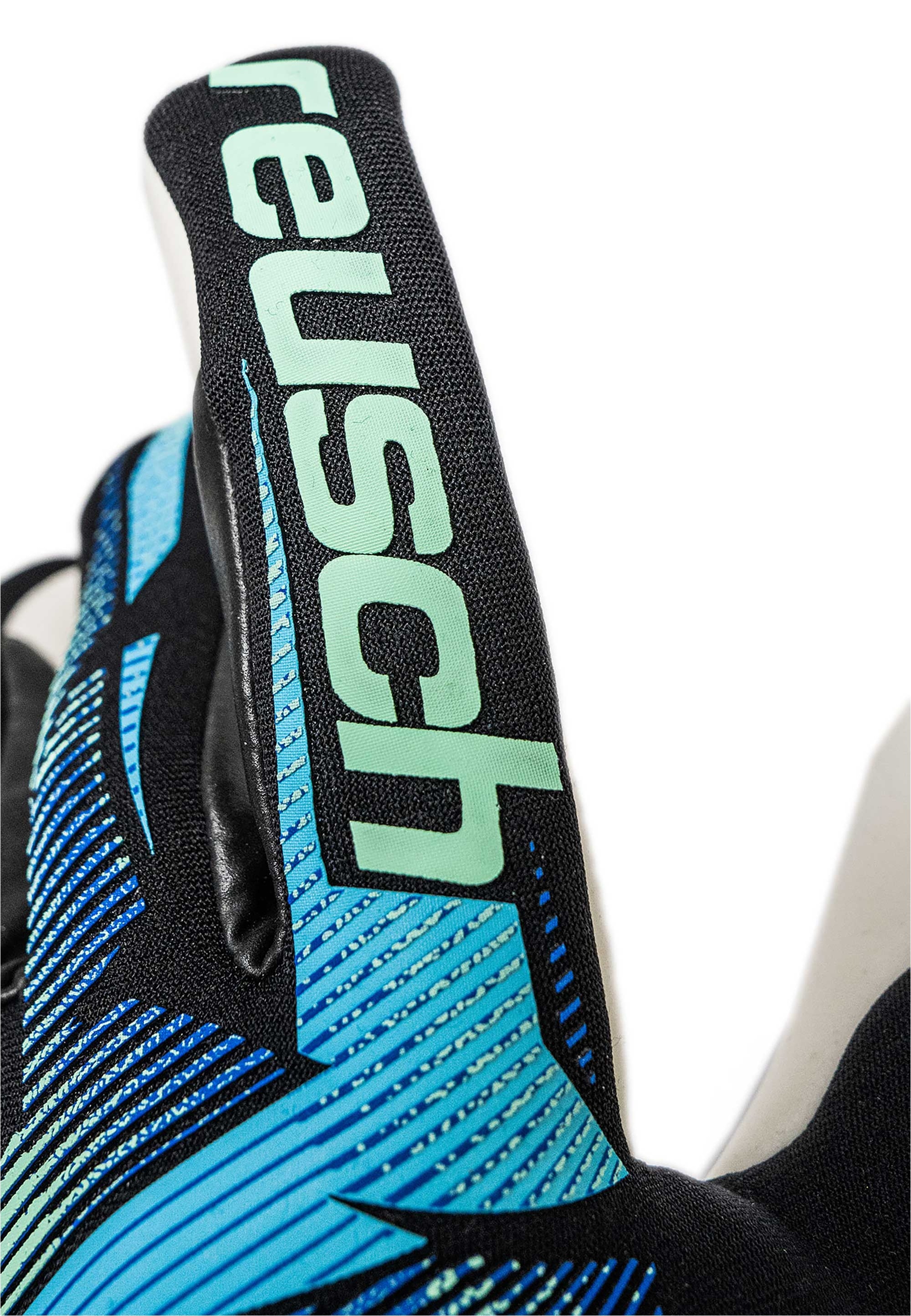 Reusch Torwarthandschuhe »Attrakt RE:GRIP Strapless« mit griffigem Profi-Haftschaum