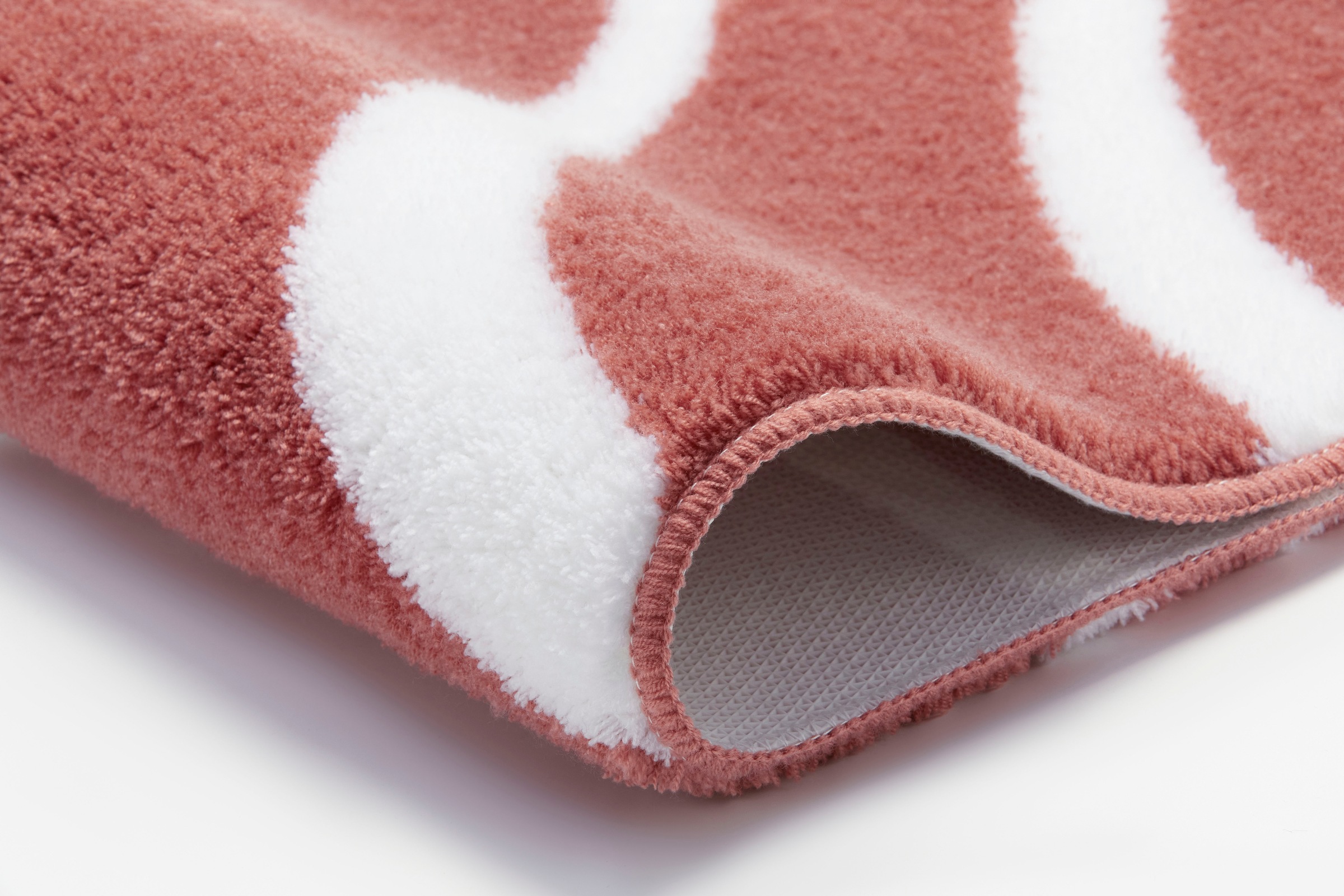 Kleine Wolke Badematte »Flame«, rutschhemmend beschichtet, fußbodenheizungsgeeignet, Badteppich, modernes Wellen Design
