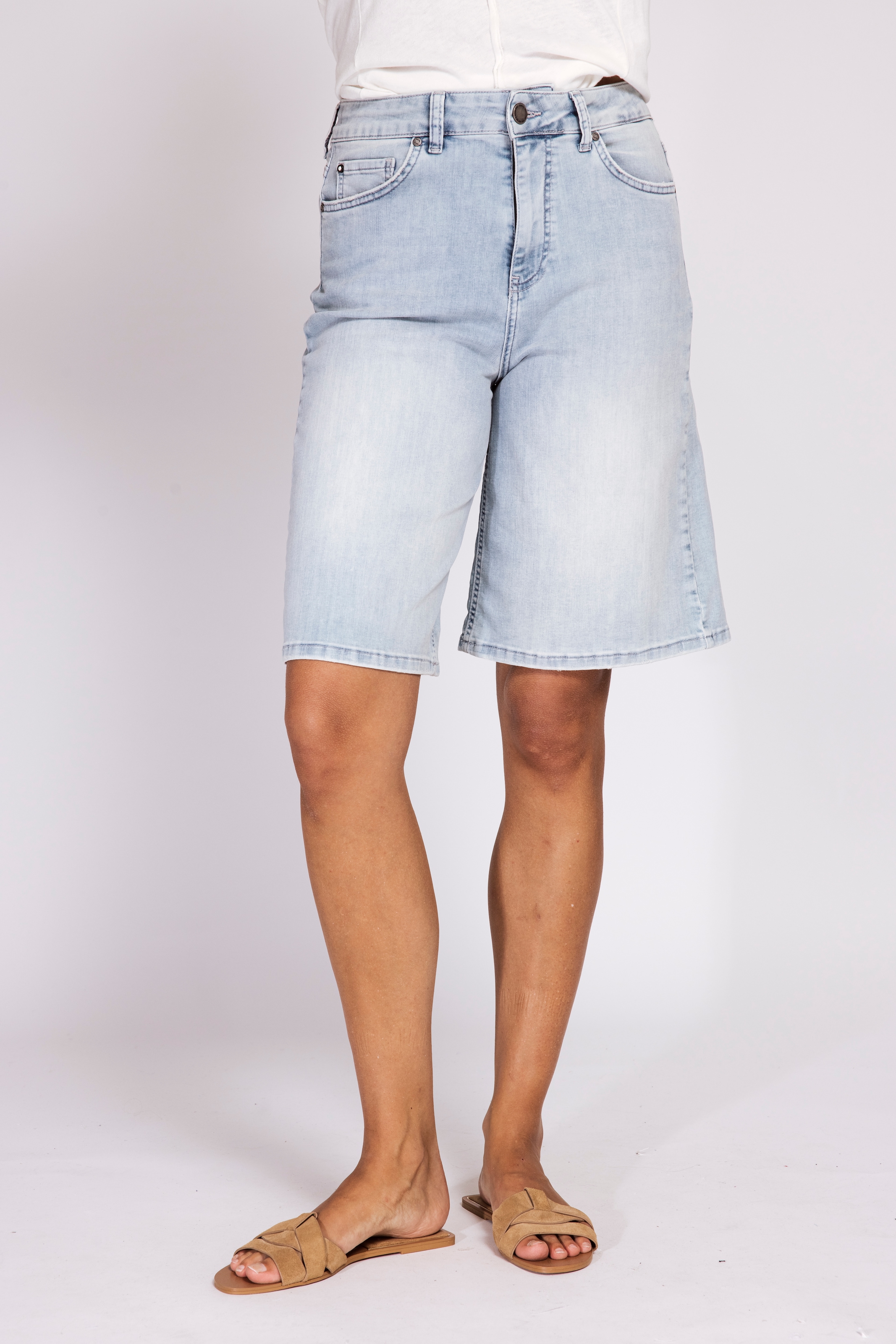 Zhrill Shorts »INSA Denim Bermuda«  ausgestellte Passform, mit Taschen, mit Gürtelschlaufen