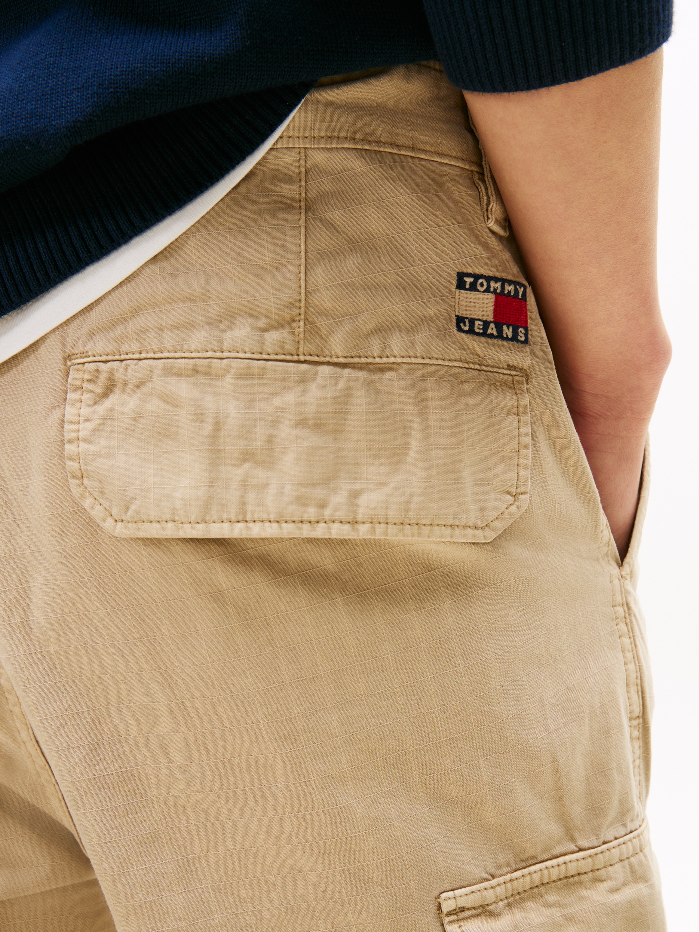 Tommy Jeans Cargoshorts »TJM OTIS CARGO REG SHORTS«, Mit Gürtelschlaufen