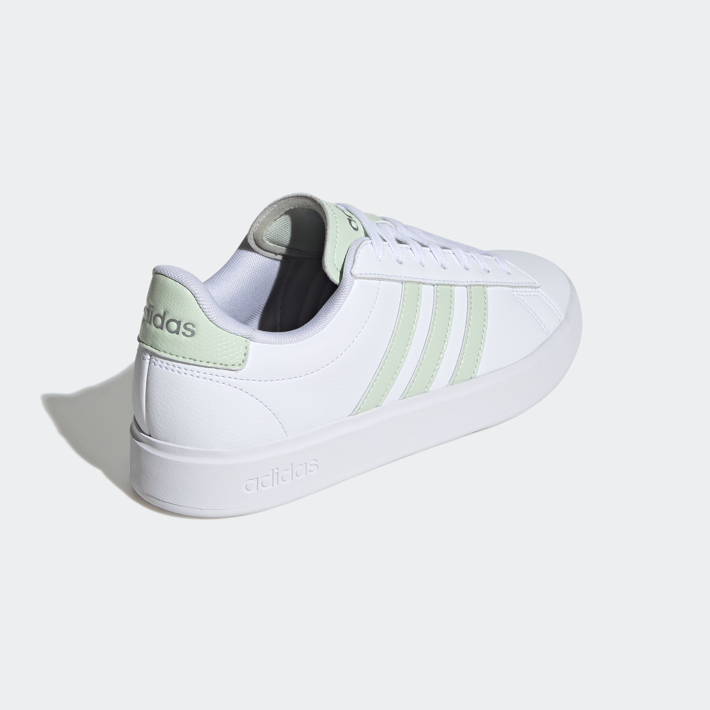 adidas Sportswear Sneaker »GRAND COURT 2.0«, Design auf den Spuren des adidas Superstar