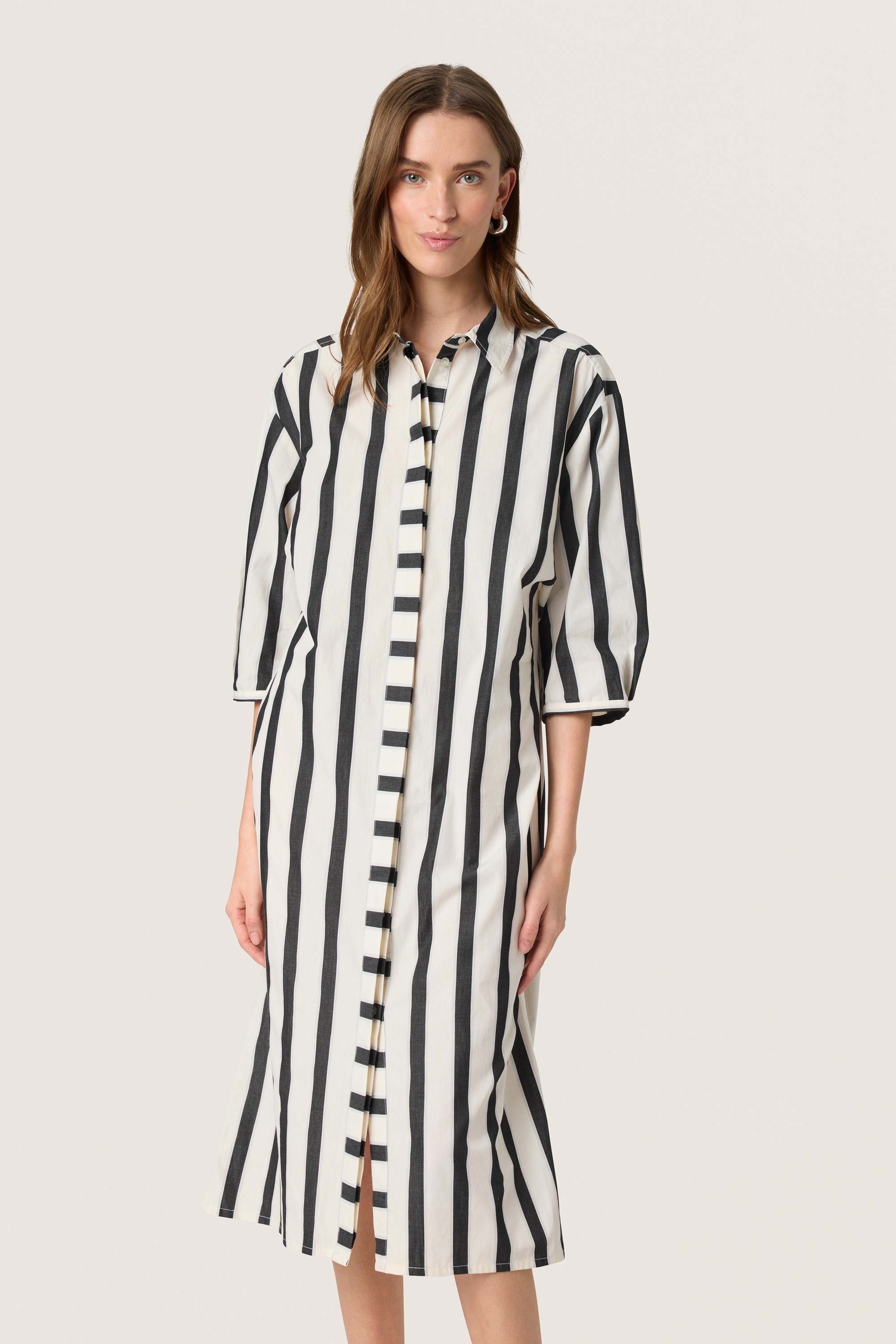 SOAKED IN LUXURY Midikleid »Damen Kleid SLNena«