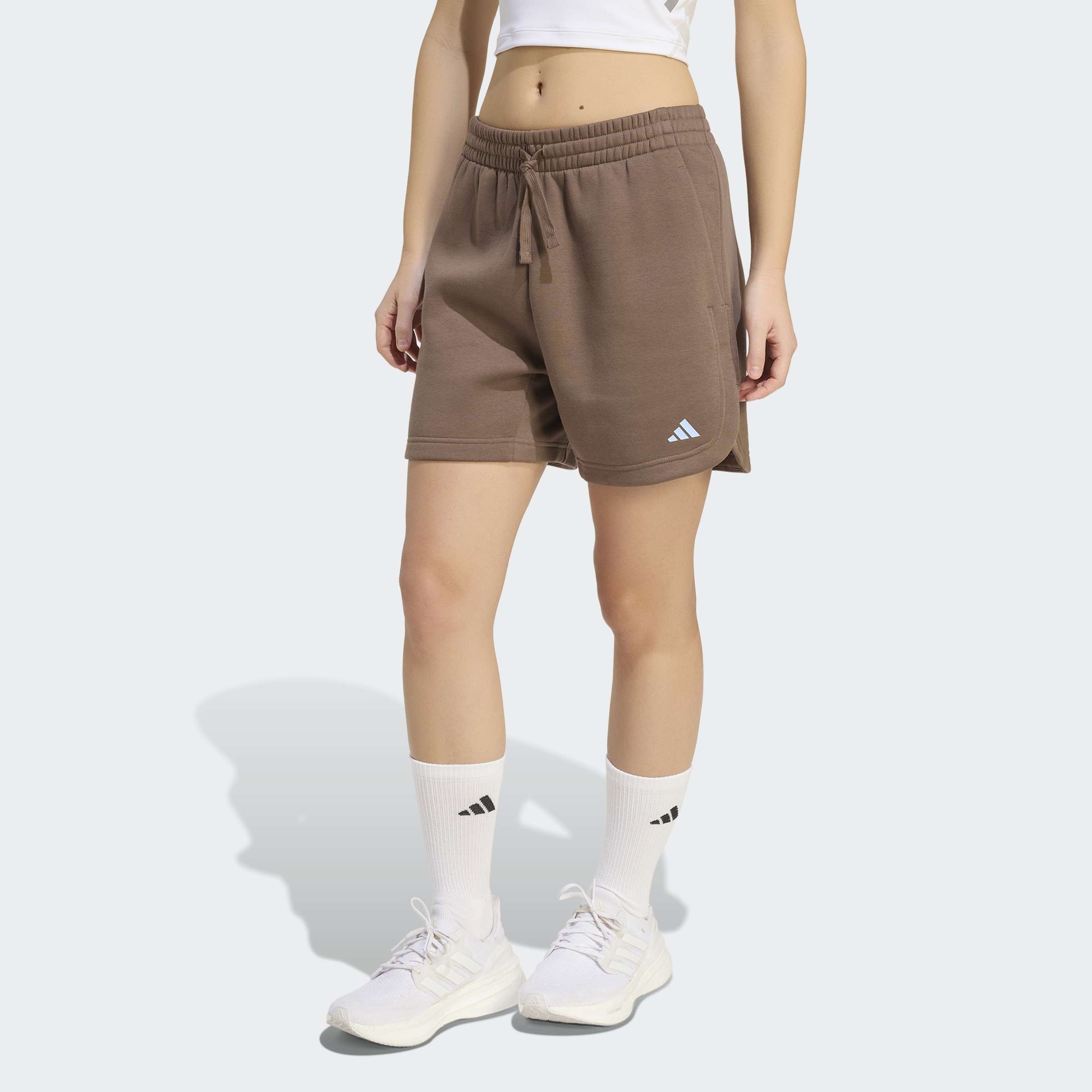 adidas Sportswear Shorts "3-STREIFEN STUDIO FLEECE, LOCKER GESCHNITTEN" für sportliche Aktivitäten, aus Baumwolle, mit Kordelverschluss