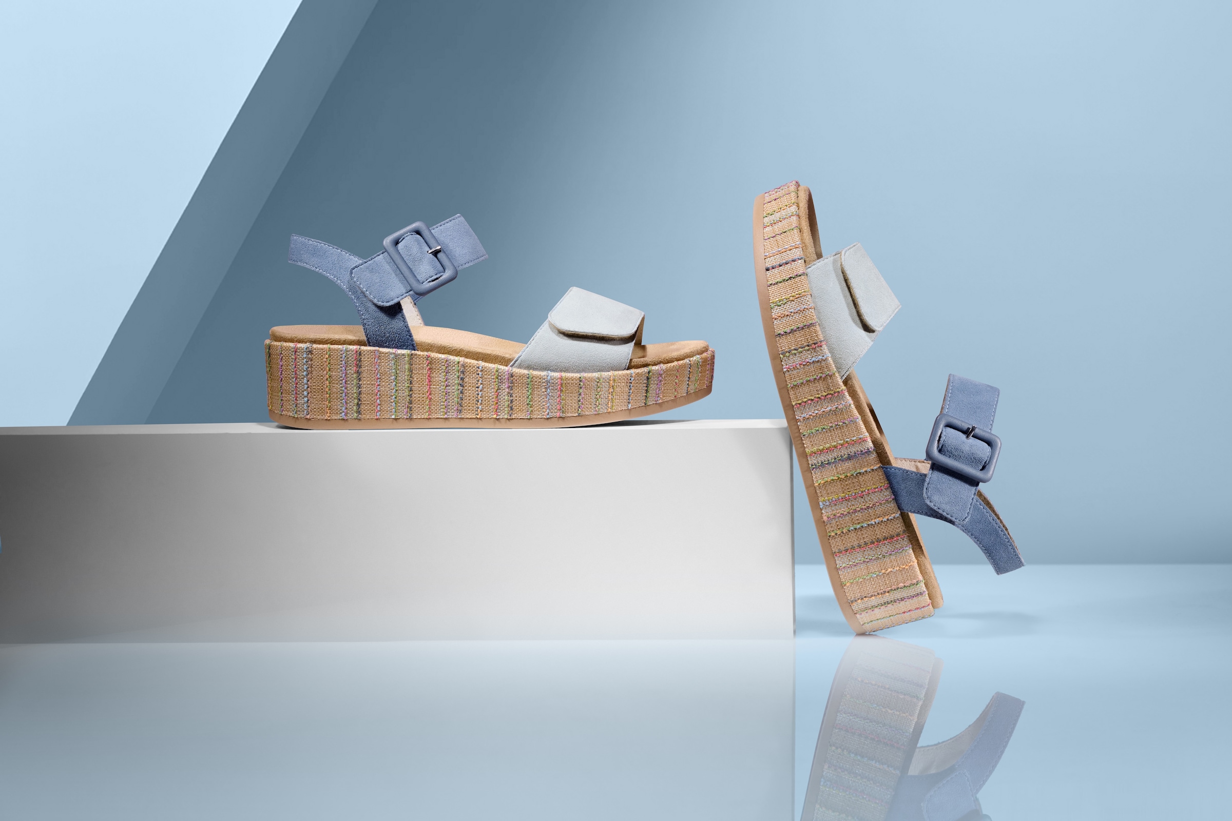 Remonte Sandalette »Elisabeth Hurley-Collection«, Keilabsatz, Sommerschuh, Riemchensandale mit bezogenem Plateau