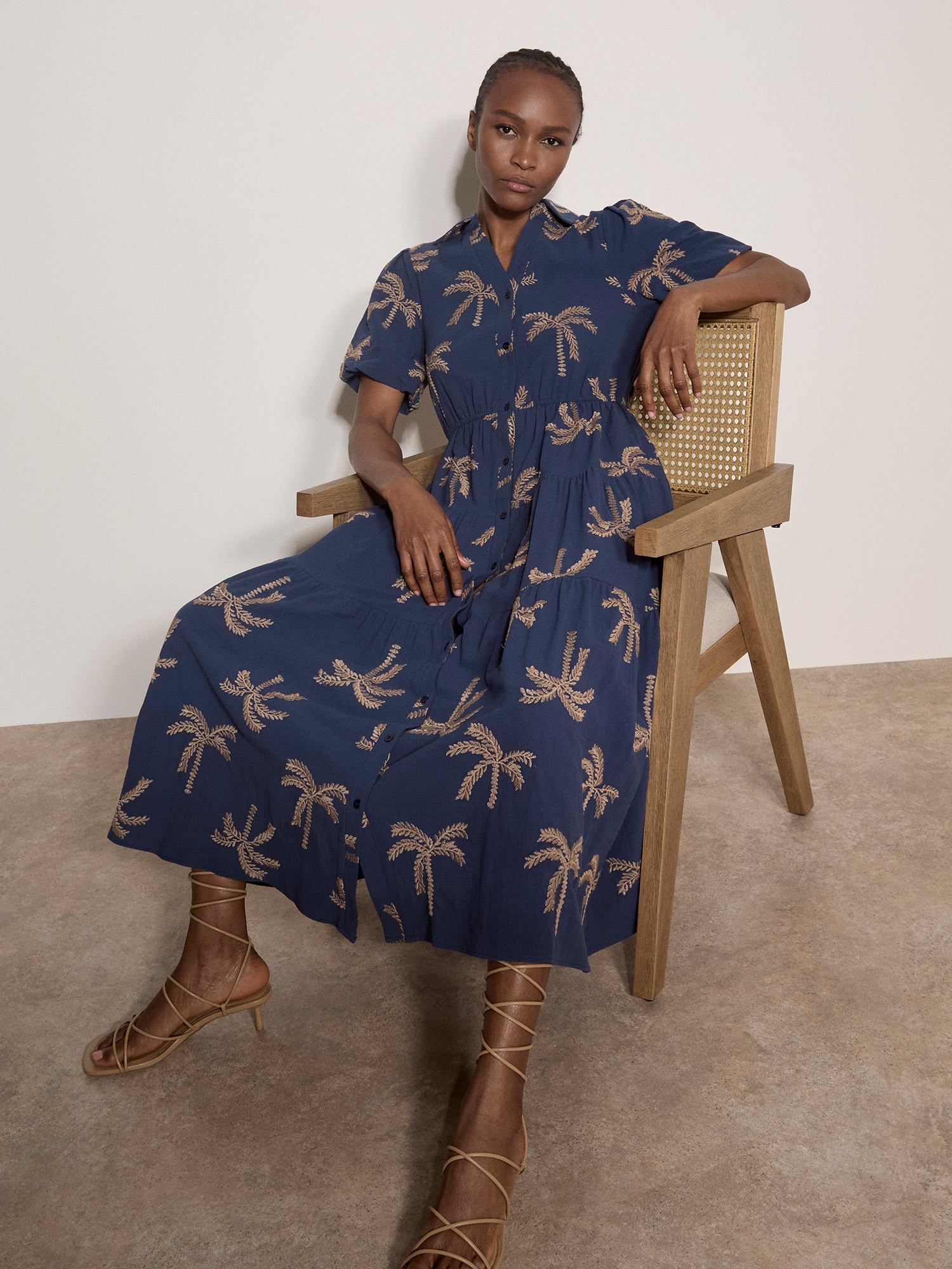 Apricot Midikleid "Besticktes Midi-Kleid aus Baumwolle mit Palmen" Stickerei