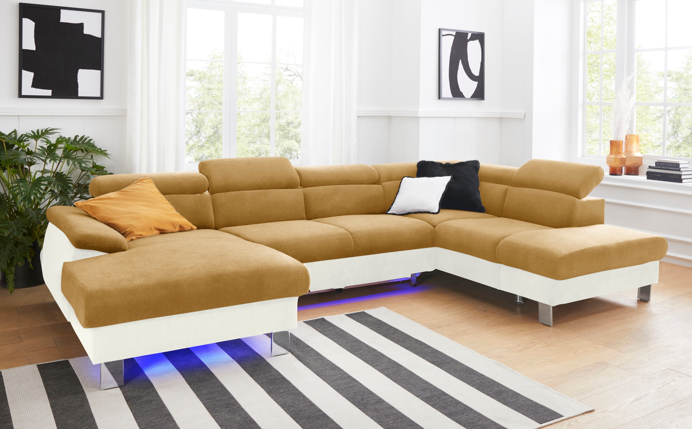 COTTA Wohnlandschaft "Komaris U-Form, B: 320 cm" mit Kopfteilverstellung, optional Schlaffunktion, Bettkasten & Licht