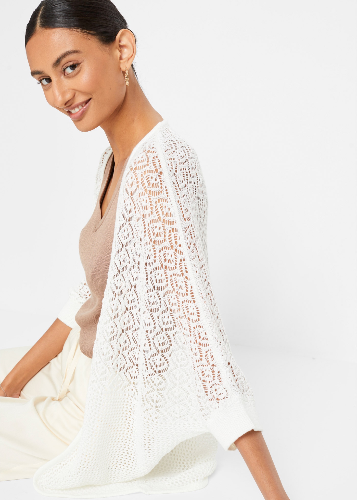 bonprix Longstrickjacke bequeme Passform, mit Lochmuster, casual Stil
