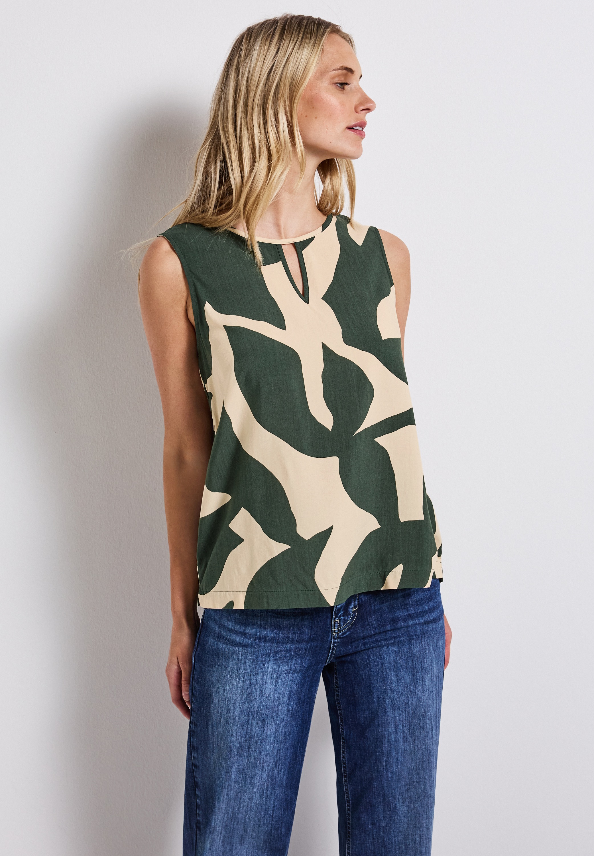 STREET ONE Blusentop, mit Cut-Out Detail günstig online kaufen