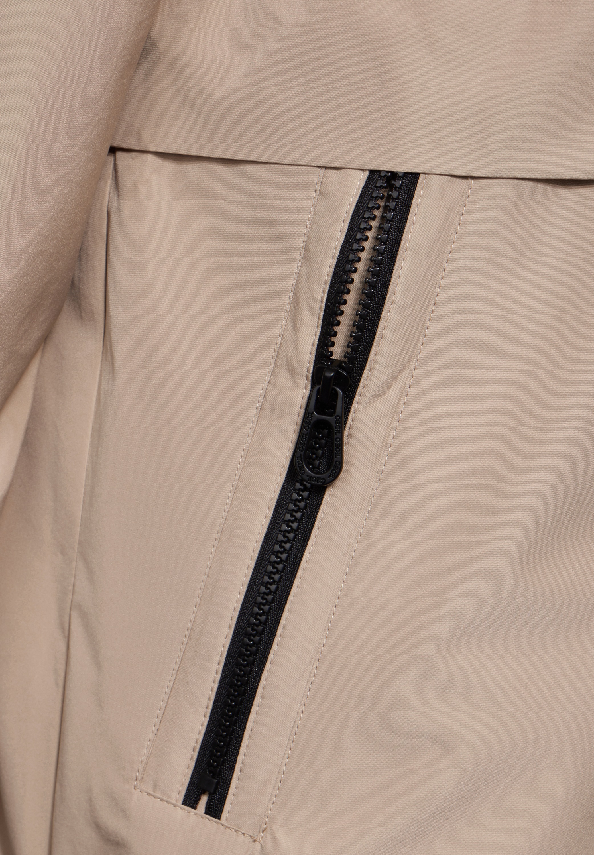Cecil Trenchcoat, mit Kapuze mit Tunnelzugband