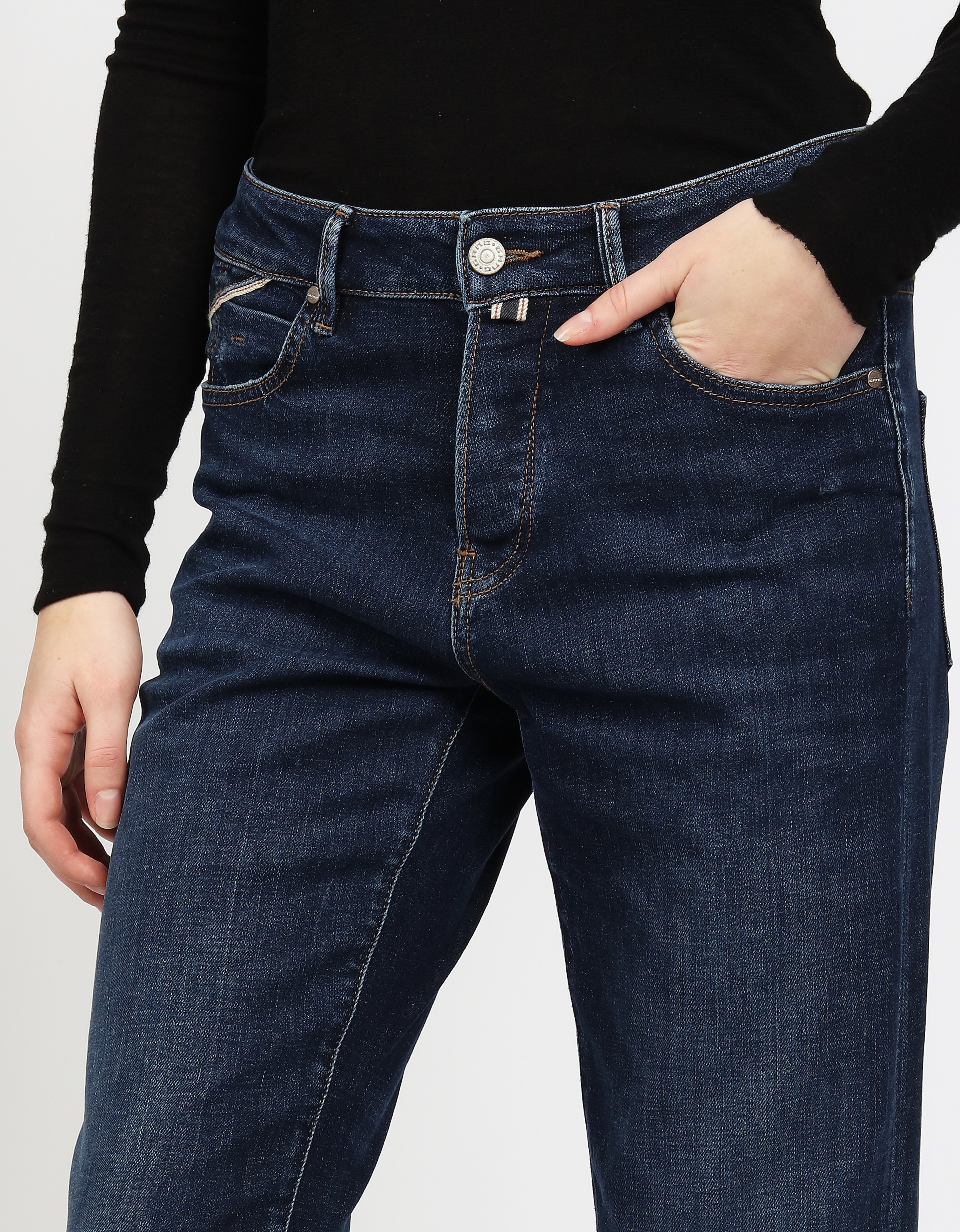 GANG Straight-Jeans »94THELMA«, mit Detail oberhalb der Münztasche