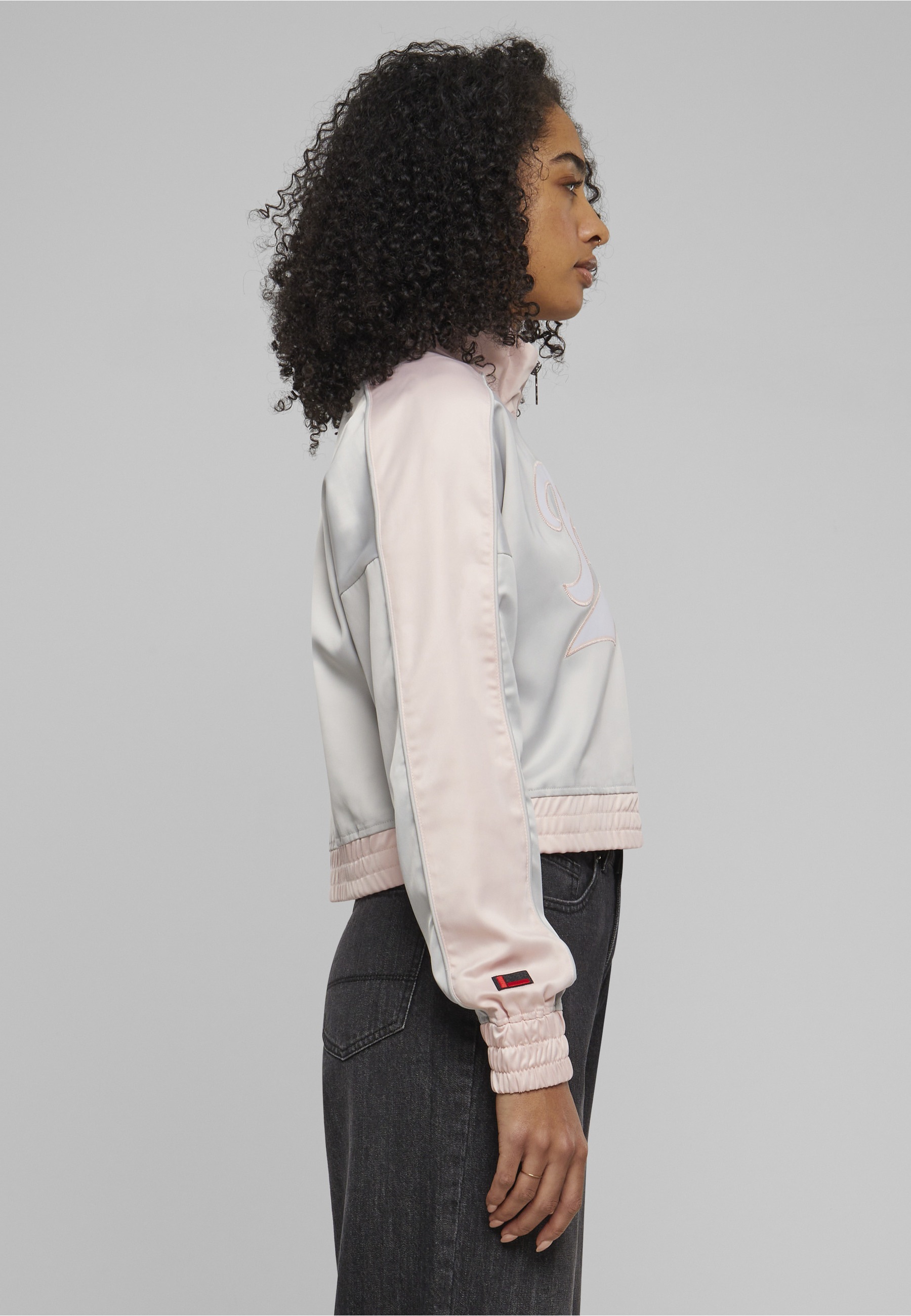 Fubu Allwetterjacke »Fubu Damen FW221-012-1 Fubu Satin Track Transition Jacket« 1 Stk. tlg. ohne Kapuze