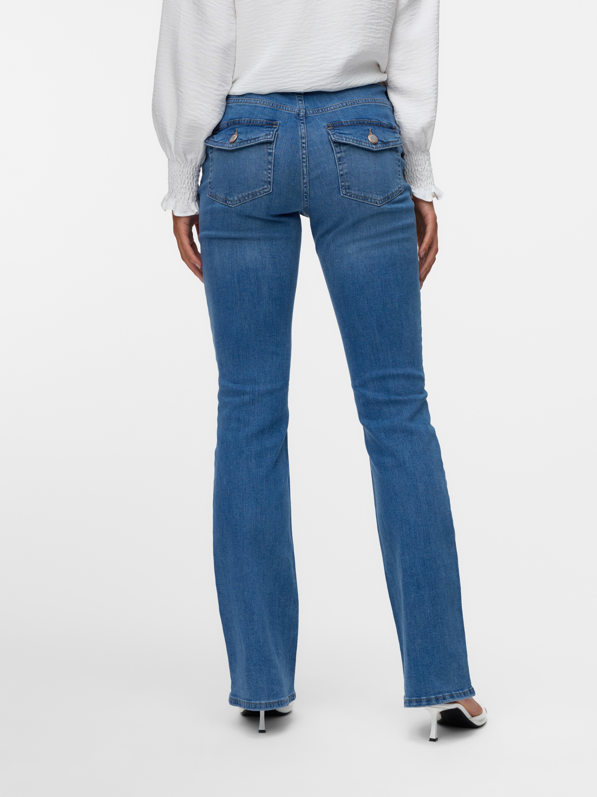 Thumbnail - Vero Moda Bootcut-Jeans "VMFLASH MR FLARED POCKET JNS RA3042 NOOS" Baumwollmischung mit Stretch, regular waist, skinny f...