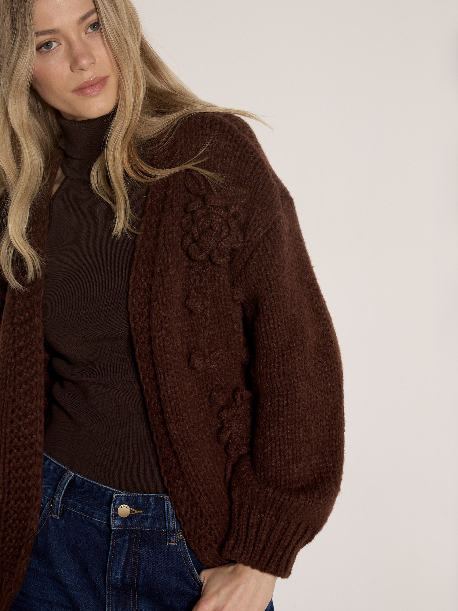 Apricot Cardigan »Cardigan mit Rosenapplikation« mit Häkelverzierung