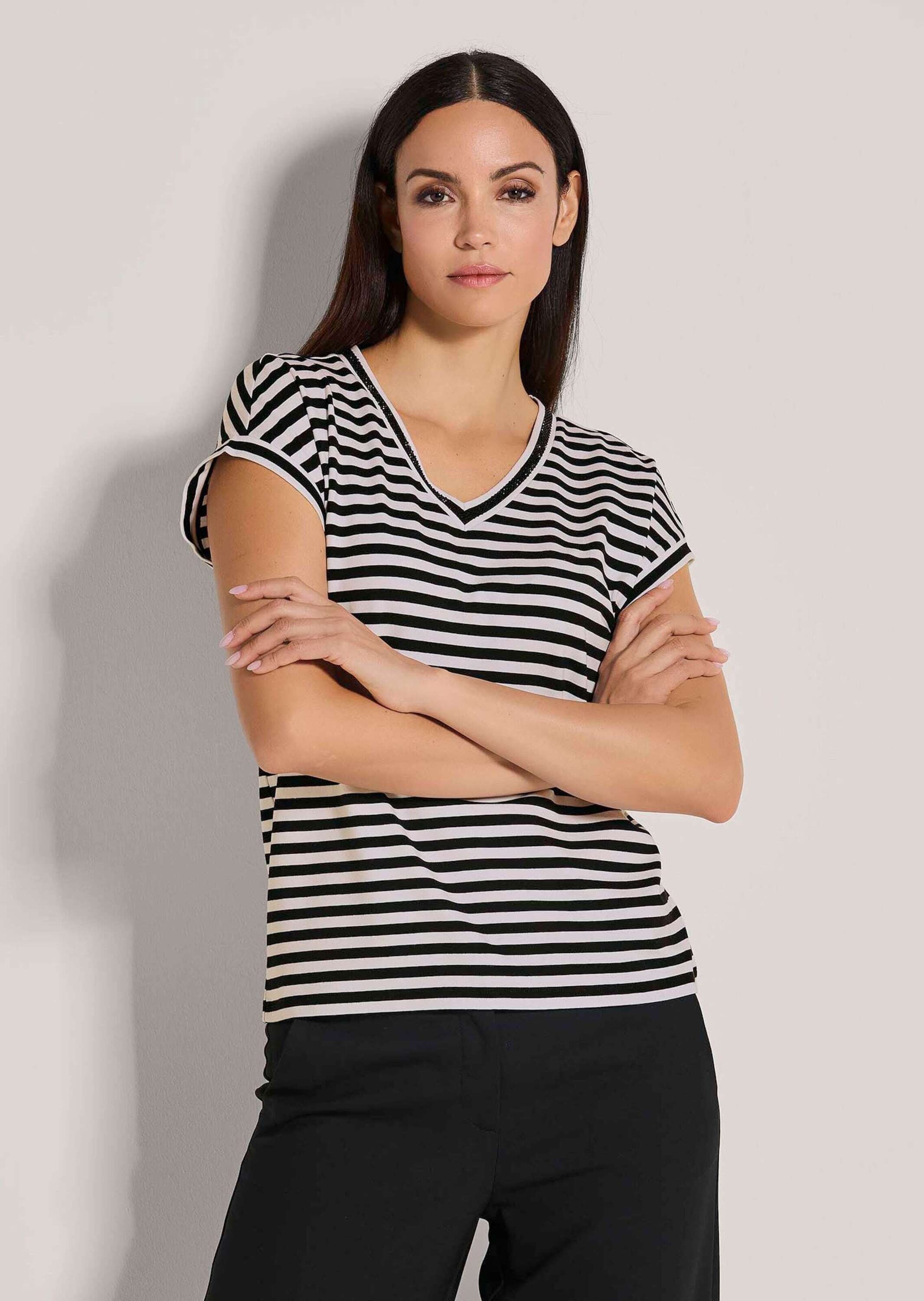 MADELEINE Kurzarmshirt "Ringelshirt V-Shirt mit Glanz-Akzent" günstig online kaufen