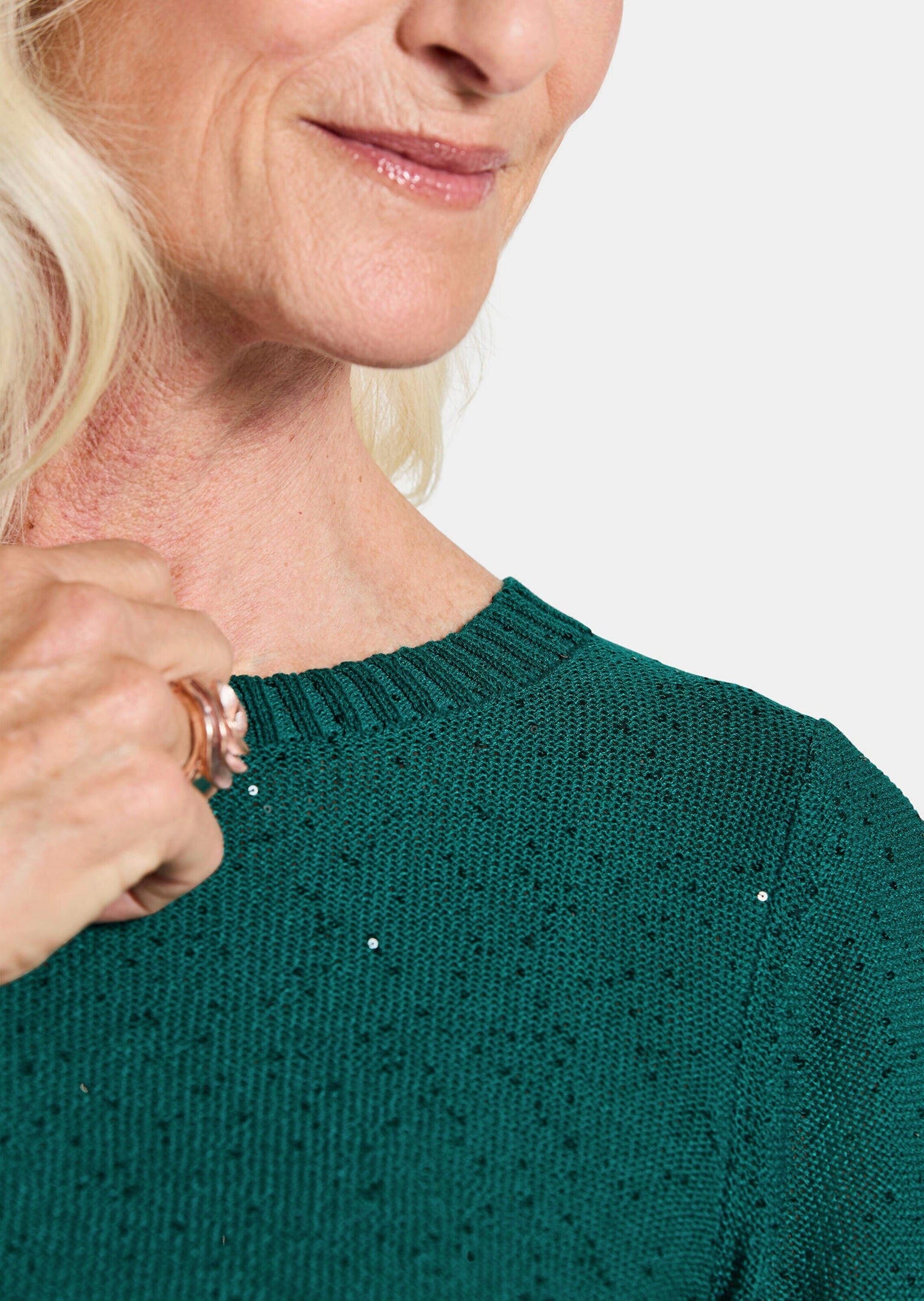GOLDNER Rundhalspullover »Kurzgröße Eleganter Pullover mit Pailletten«