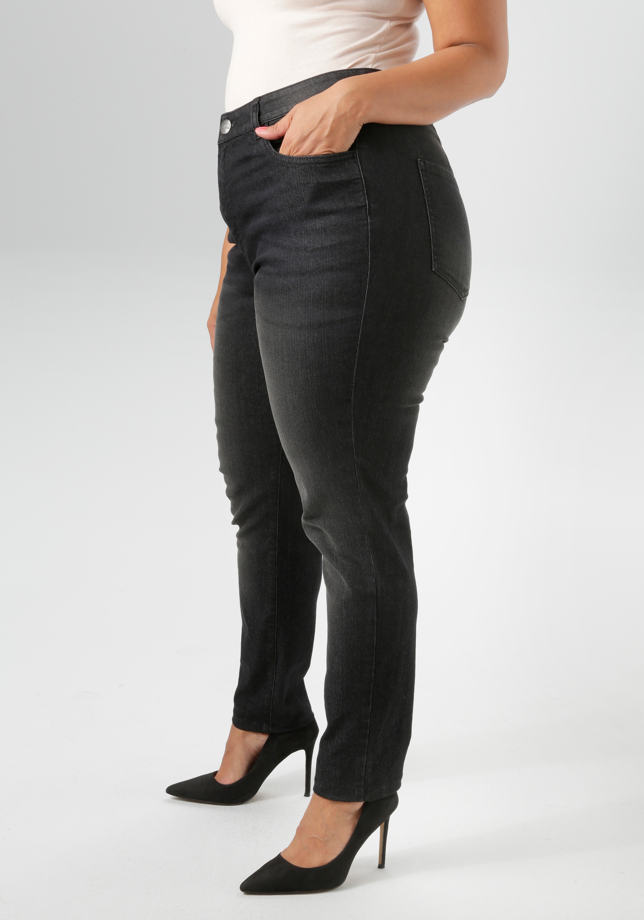 Thumbnail - Aniston PLUS Skinny-fit-Jeans, regular waist - in dezenter Used-Waschung - NEUE KOLLEKTION