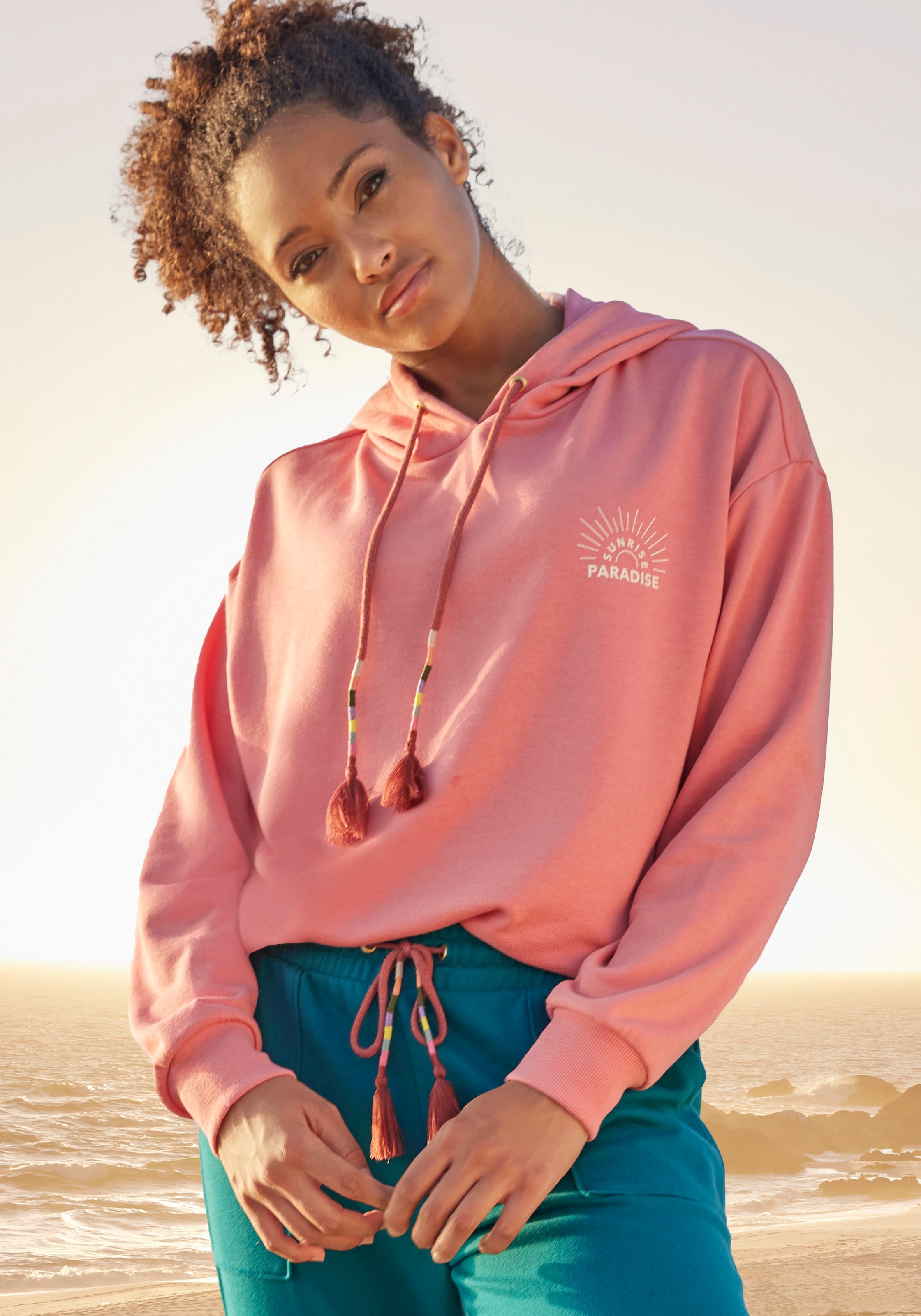 Vivance Hoodie, mit überschnittenen Schultern und bunten Kordelzug, Loungewear