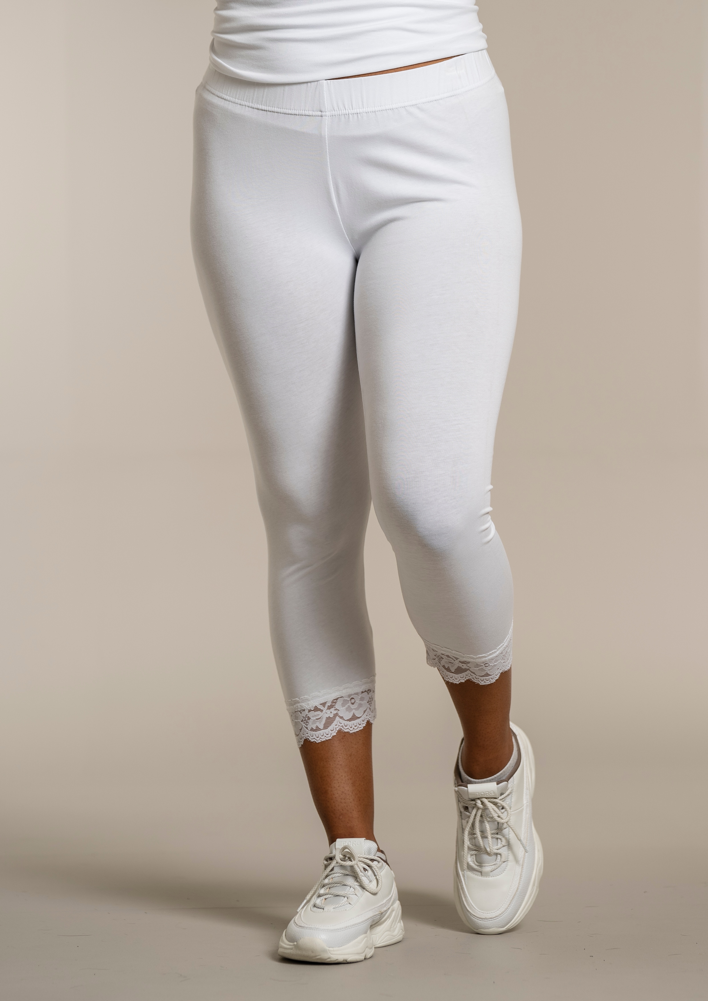 SANDGAARD 3/4-Leggings, mit Spitzeneinsatz am Saum