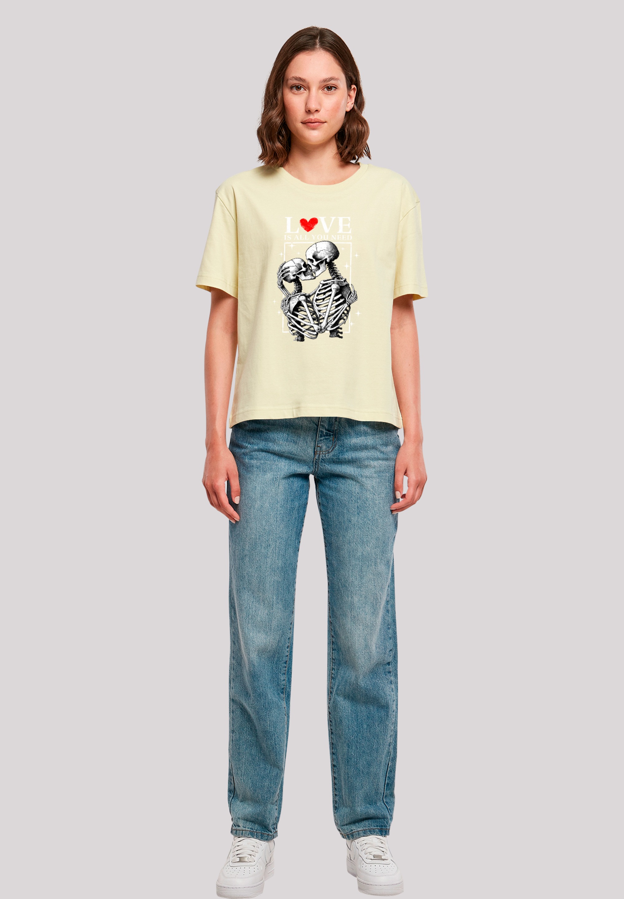 F4NT4STIC T-Shirt »Love is all you need«, Premium Qualität
