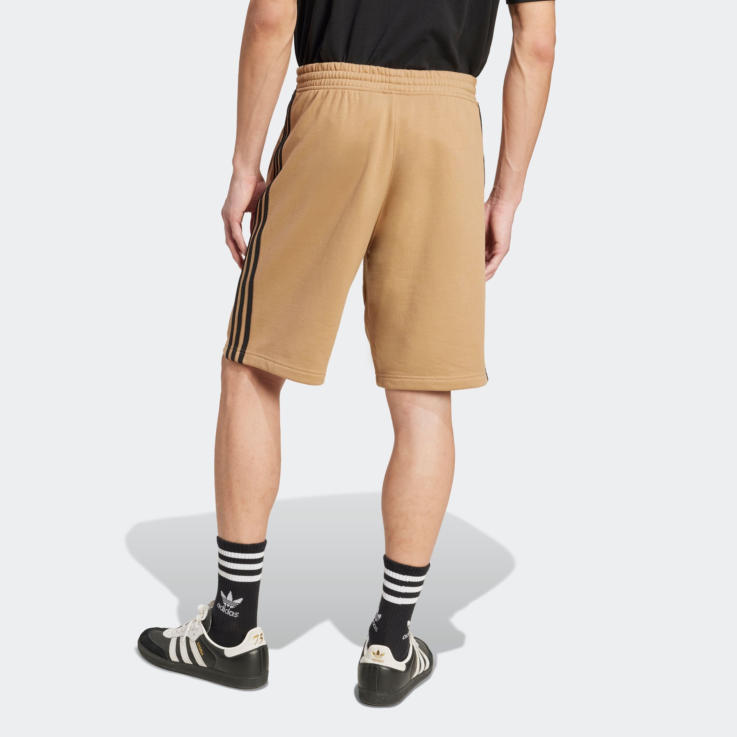 adidas Originals Shorts »3-STRIPE SHORT«, (1 tlg.), Drei Streifen Sweat Shorts aus weichem French-Terry Material