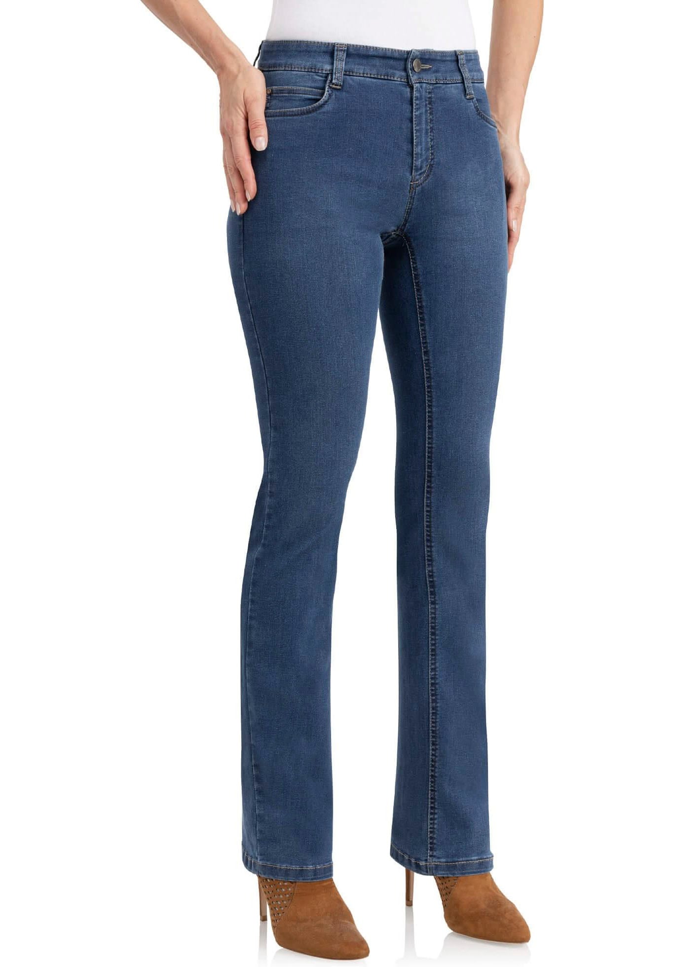 wonderjeans Bootcut-Jeans, Figurbetonte Form mit leicht ausgestelltem Bein