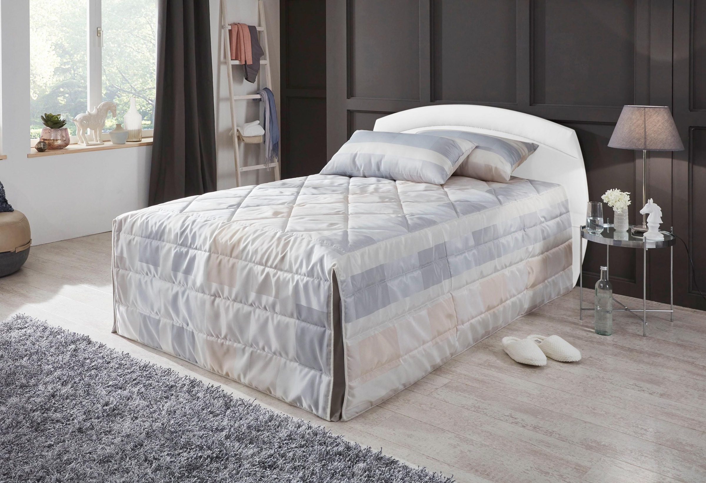 Polsterbett, weiß, B:130cm L:210cm, Bezug Bett: Kunstleder;Bonnell-Federkernmatratze: 51% Polypropylen, 39% Polyester und 10% Baumwolle;Kaltschaummatratze: 100% Polyester, Bezug abnehm- und waschbar bis 60C, WESTFALIA SCHLAFKOMFORT, Betten, Polsterbett, i 9
