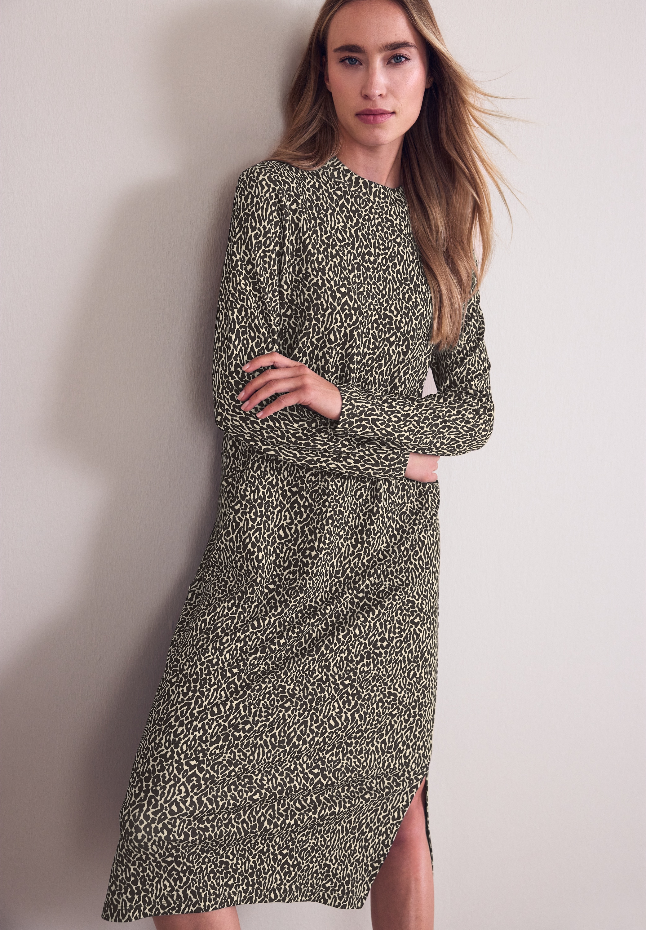 STREET ONE Midikleid Ohne Taschen im Leo-Allover-Print günstig online kaufen
