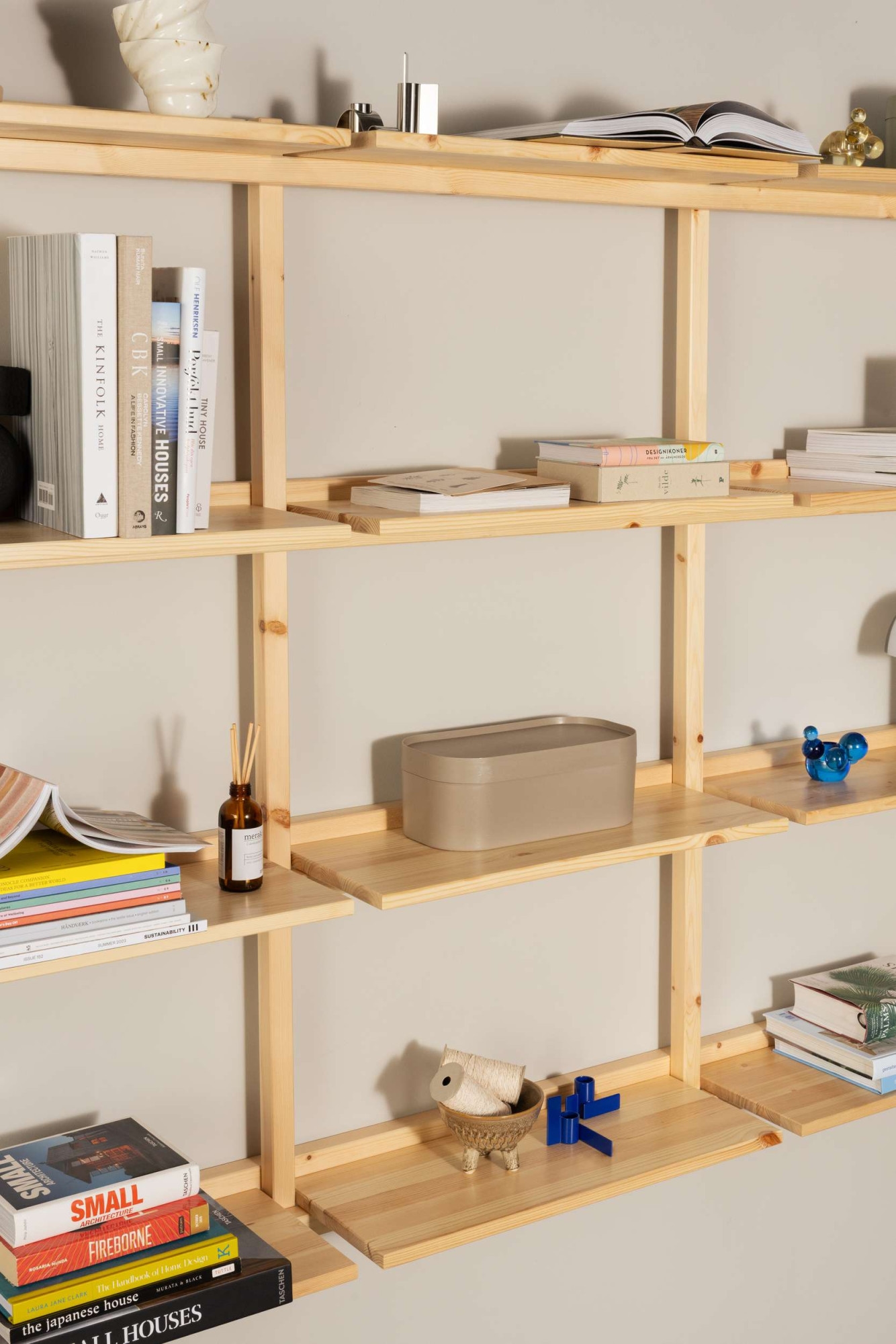 Karup Design Wandregal »Groove Shelving Big, Wandregal, Aufbewahrung, Deko, Platzsparend«, (BxTxH ca: 192x25,5x127), inkl. 12 Abnehmbare Regalböden aus FSC®-zertifiziertem Massivholz