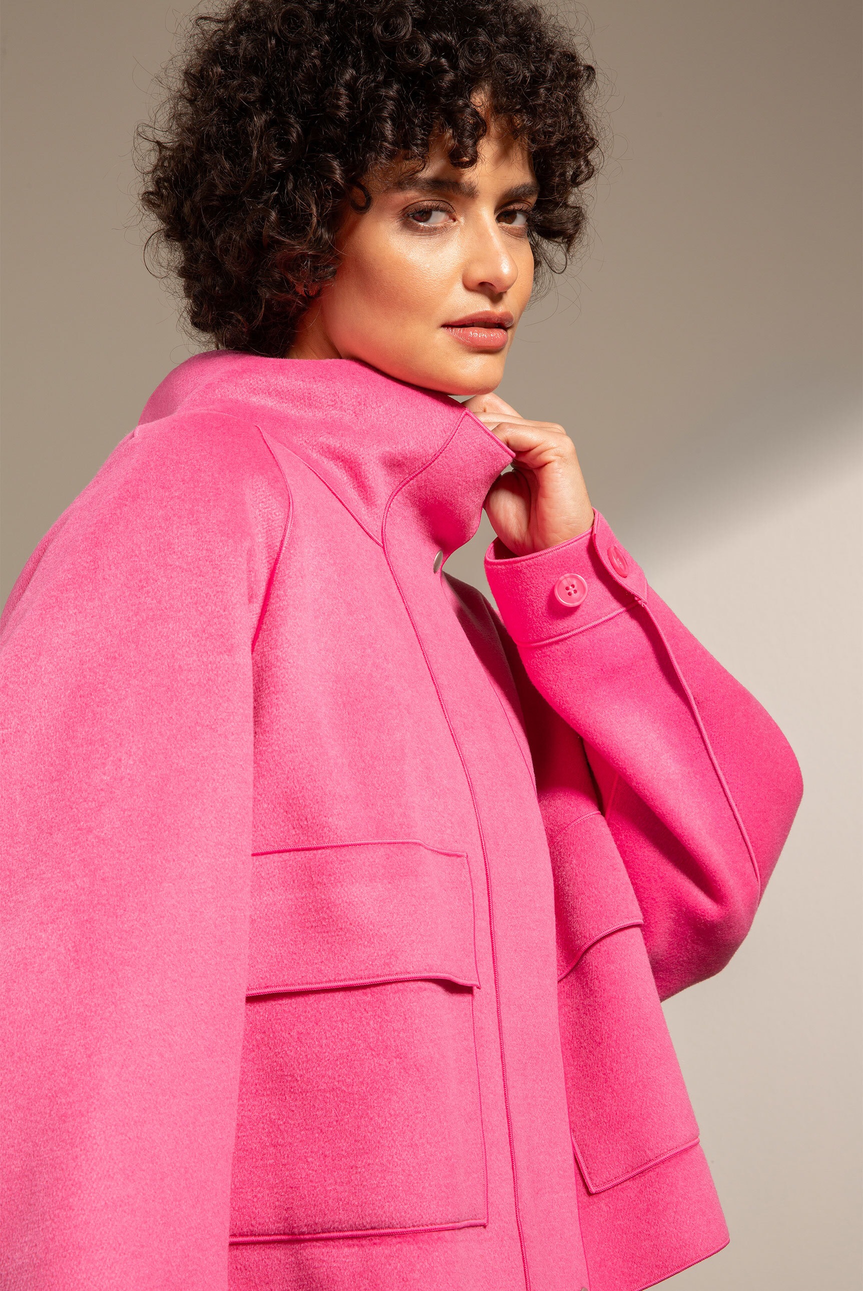 SENSES.THE LABEL Kurzjacke, ohne Kapuze, mit verstellbaren Druckknopfriegeln am Ärmel
