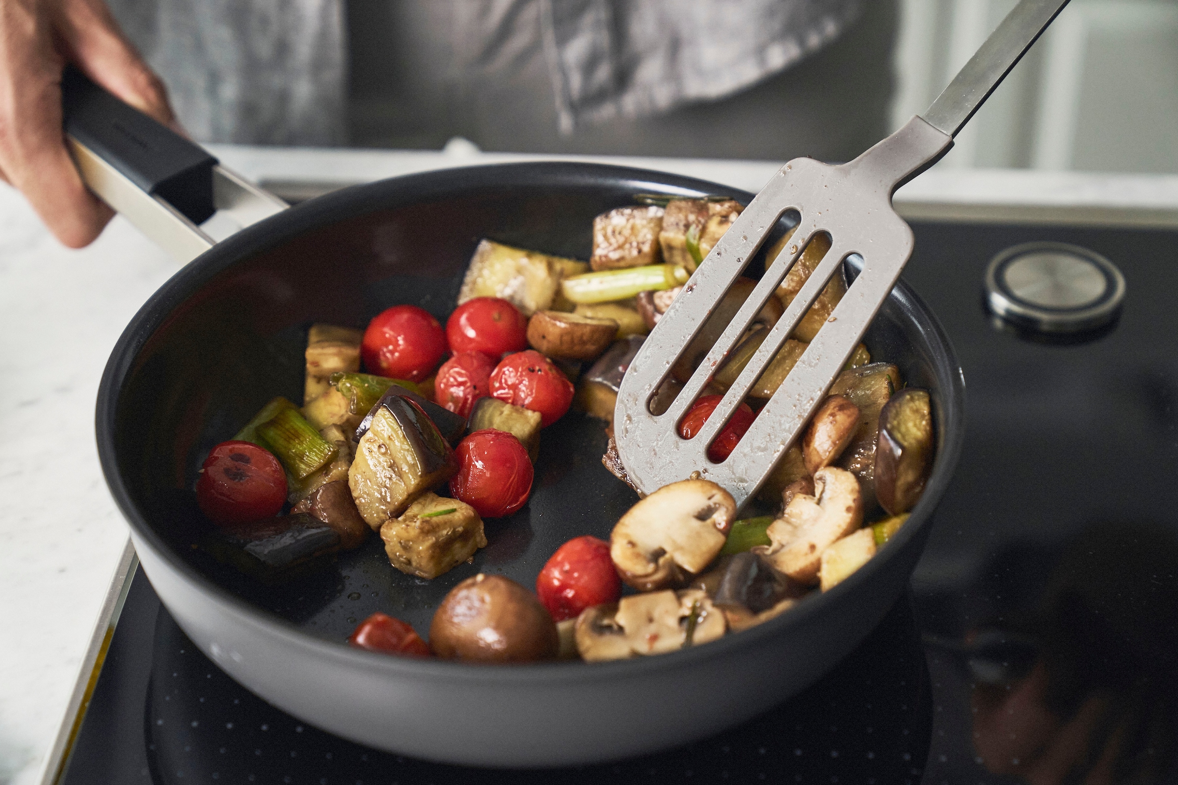 Zwilling Bratpfanne »Pure«, Edelstahl 18/10, (1 tlg.), Keramikbeschichtung, Stay-Cool Griffe, Edelstahl
