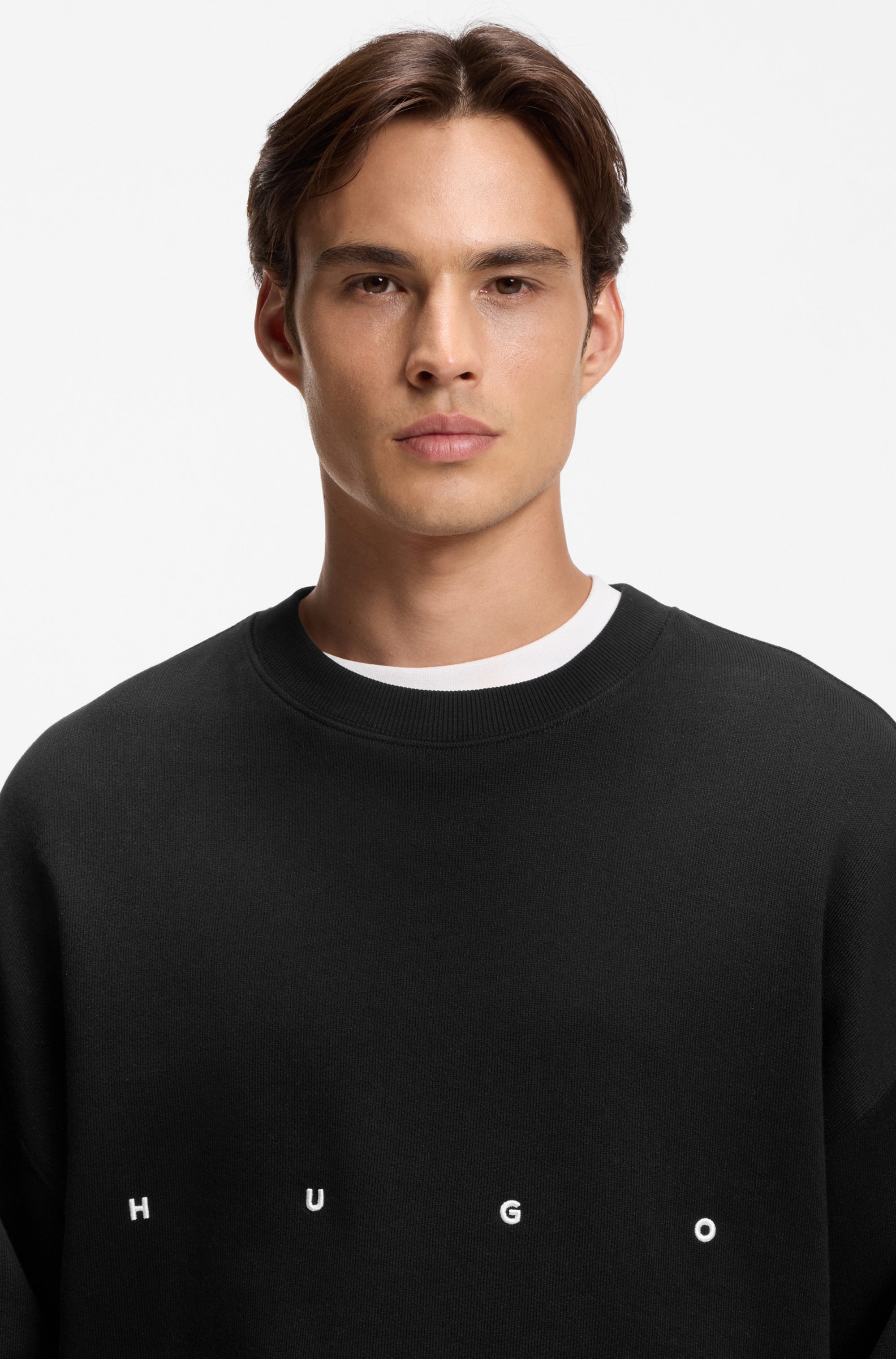 HUGO Sweatshirt »Darislong«, Rundhalsausschnitt, Oversize Fit, gesticker Logoschriftzug

