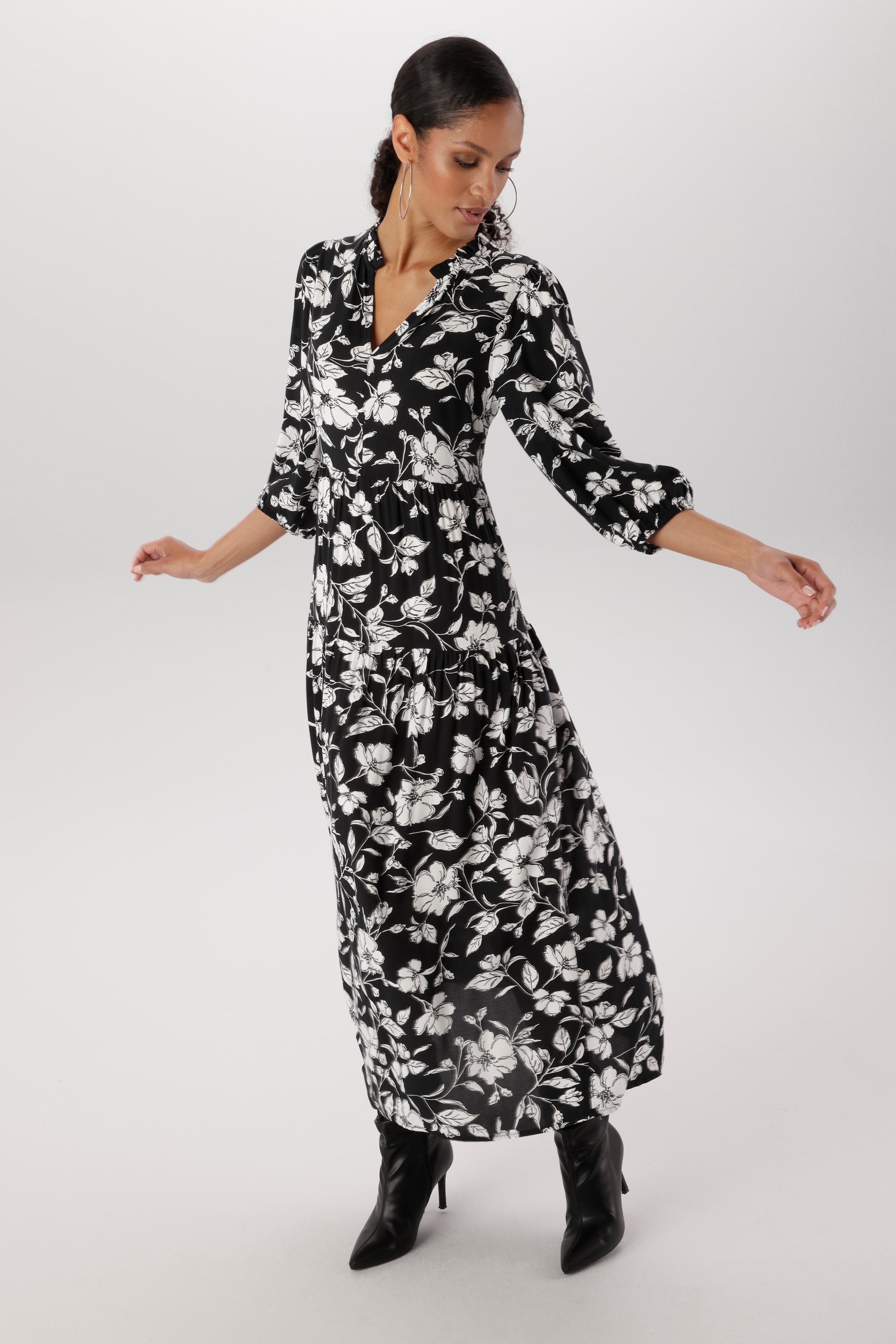 Aniston SELECTED Maxikleid mit fantasievollen und malerischen Blumendruck - NEUE KOLLEKTION