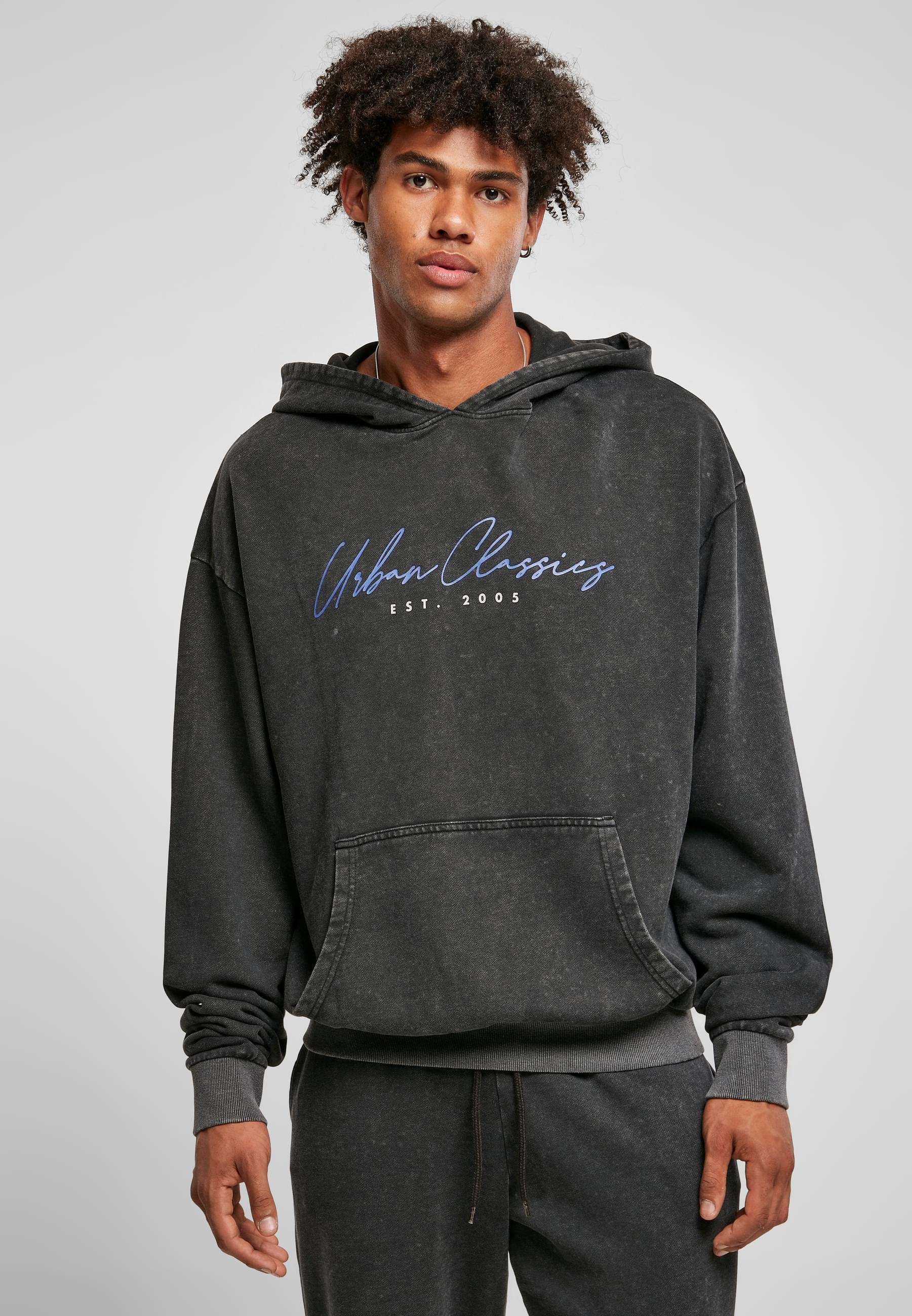 URBAN CLASSICS Kapuzensweatshirt »Urban Classics Herren Script Logo Hoody«, (1 tlg.)