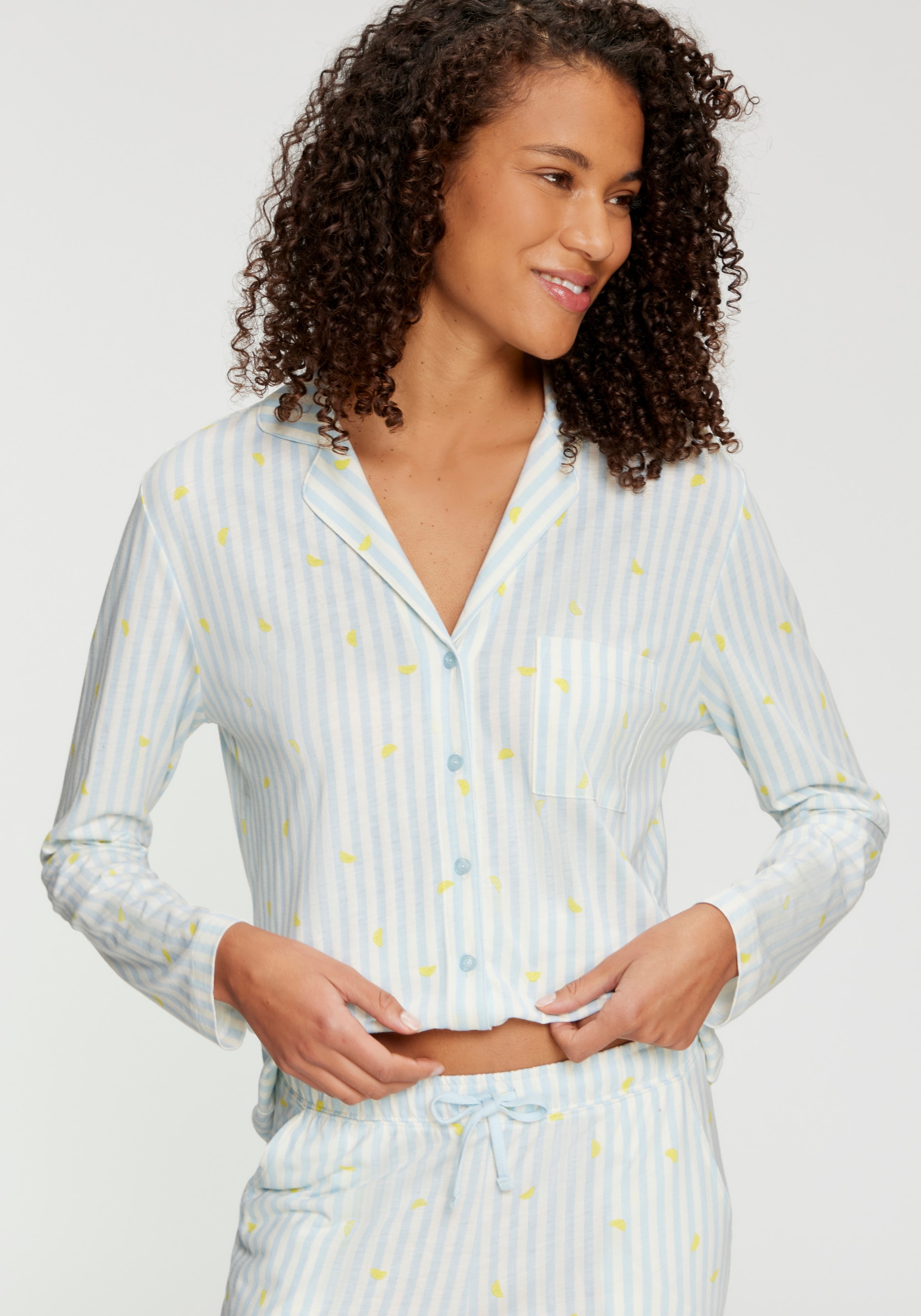 Vivance Dreams by Lascana Pyjamaoberteil mit süßem Streifen- und Früchtedruck