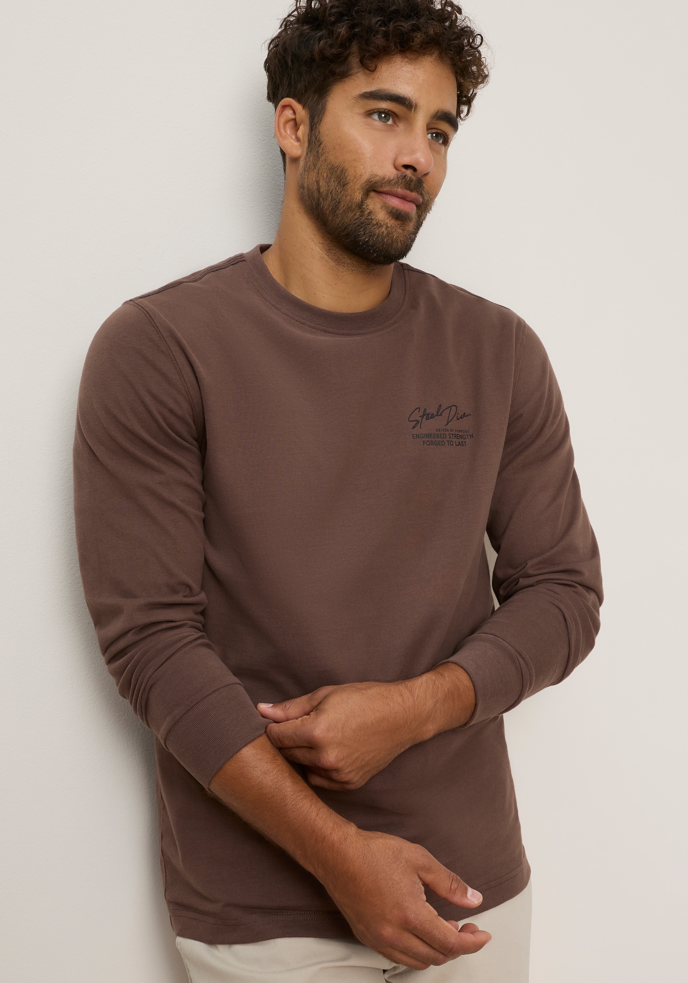 Mans World schmale Passform, mit Langarm, unifarben, mit Print und Stickerei