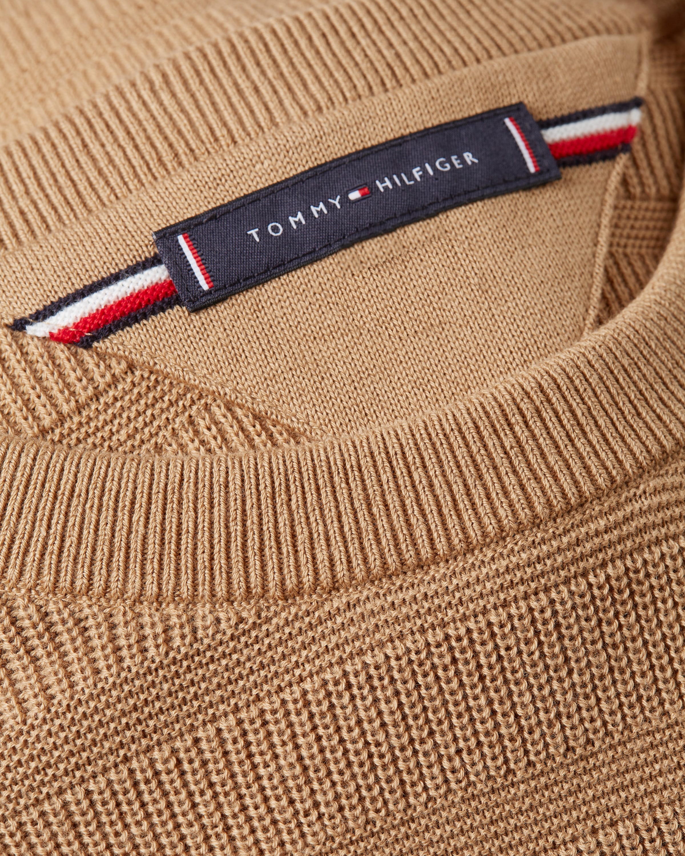 Tommy Hilfiger Rundhalspullover »STRIPE STRUCTURE«, regular fit, leicht überschnittene Schultern