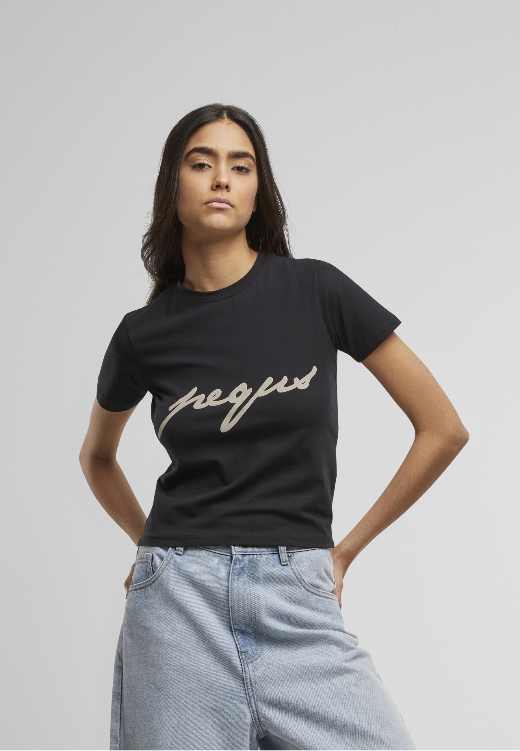 PEQUS T-Shirt »PEQUS PEQUS Fitted Ink Logo T-shirt« 1 Stk.