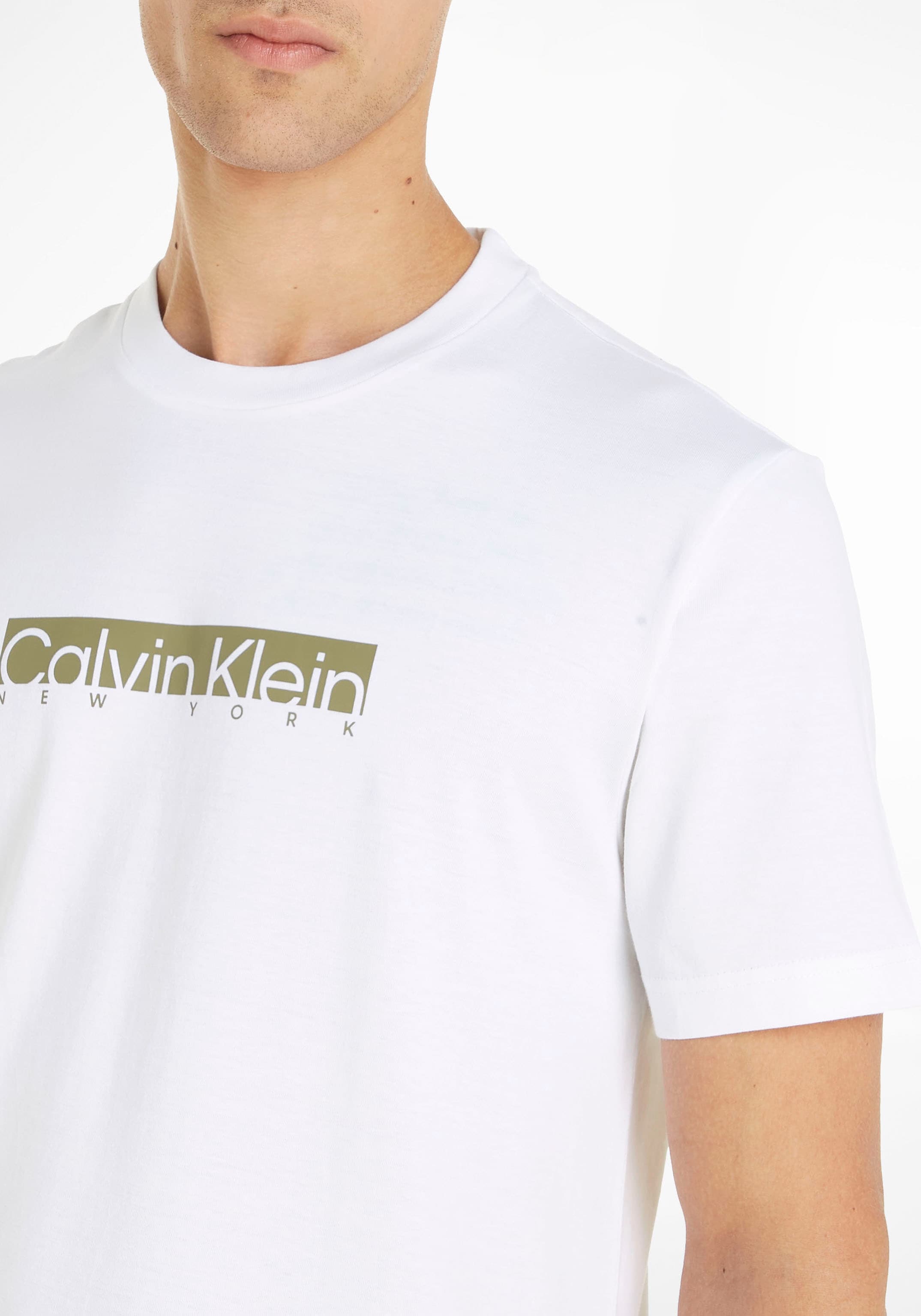 Klein Calvin auf BAUR der kaufen ▷ mit Calvin Klein Kurzarmshirt, | Logo Brust