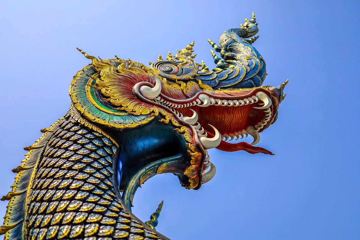 Fototapete »Chinesische Drachenfigur«