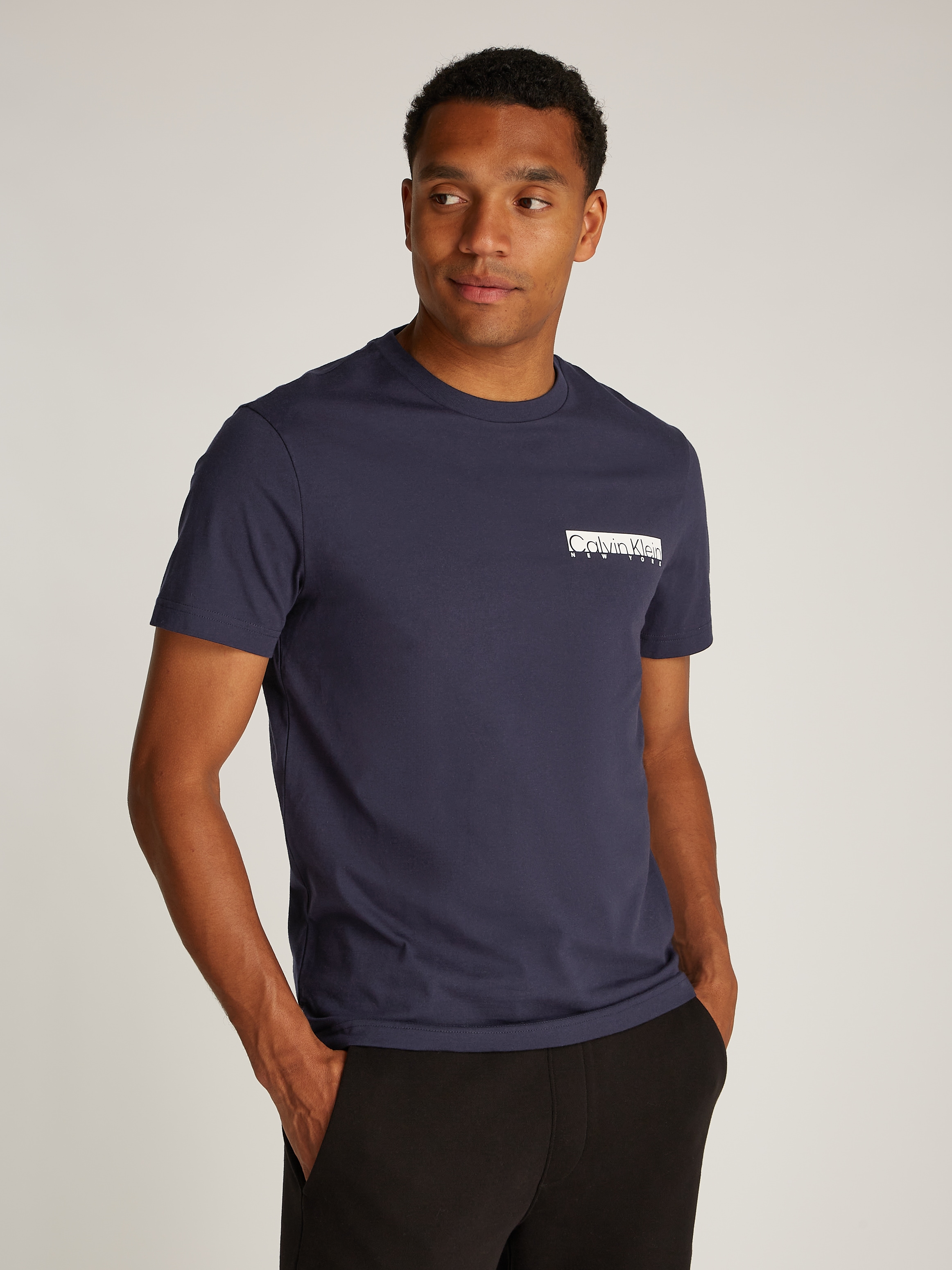 Calvin Klein Rundhalsshirt "NY CHEST BOX LOGO T-SHIRT", mit Logoprint