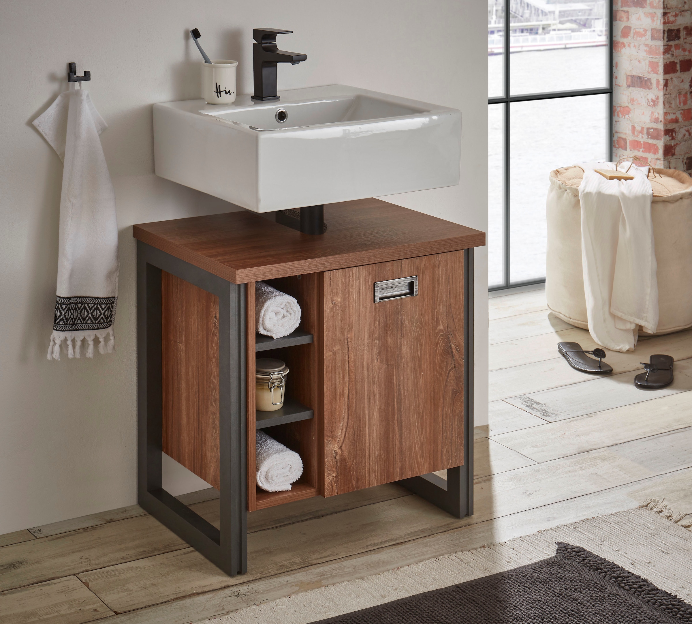 Home affaire Badmöbel-Set »Detroit, Bad im Industrialdesign, inkl. LED, 2-teiliges Badezimmer«, (2 St.), Unterschrank mit offenen Fächern & Stauraum, holzfarben, Rundspiegel