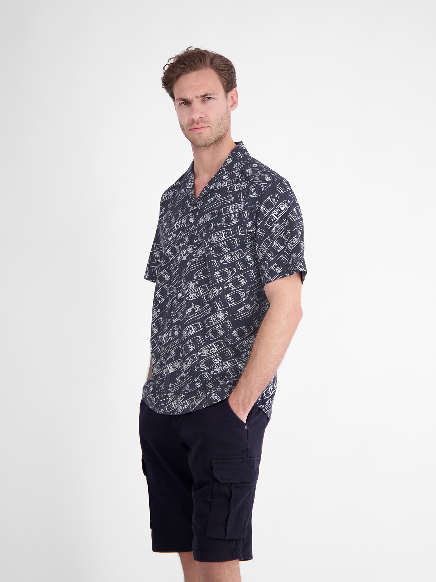 LERROS Kurzarmhemd »Kurzarmhemd mit maritimem Allover-Print aus Baumwolle«