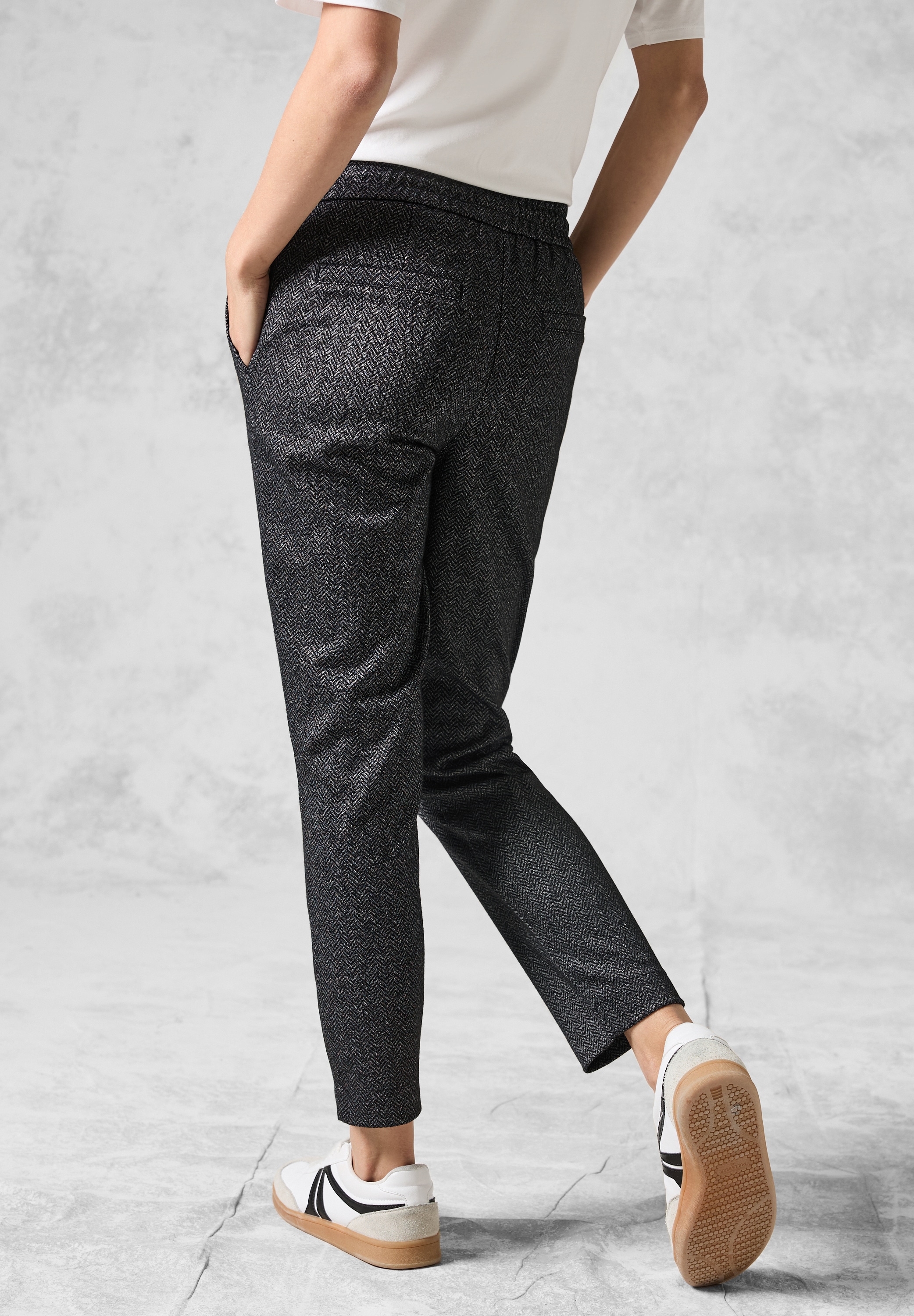 Cecil Stoffhose, Middle Waist