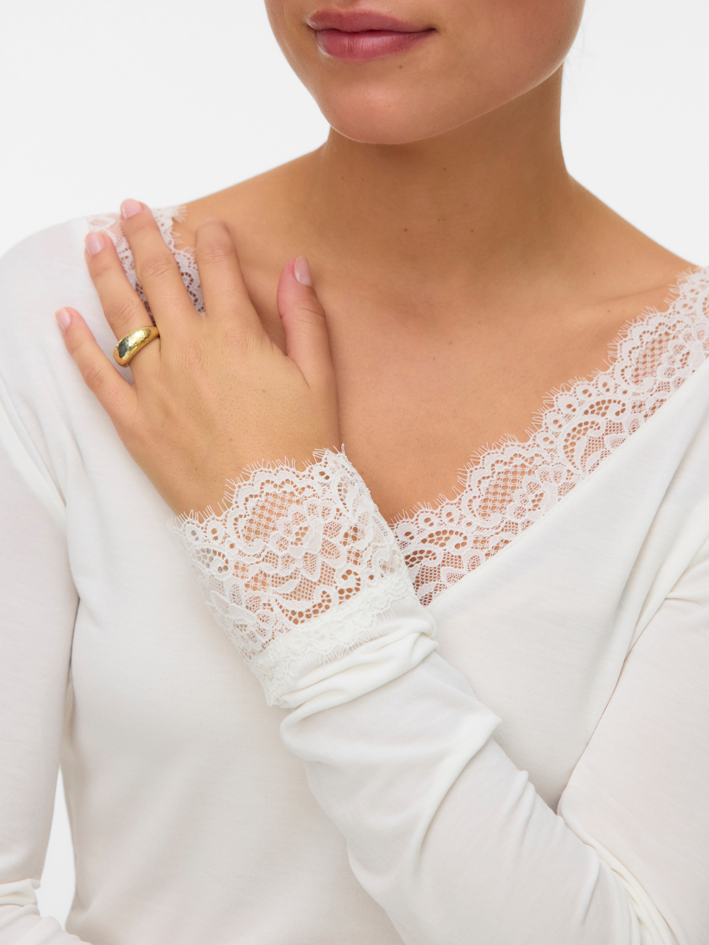 Thumbnail - Vero Moda Langarmshirt "VMSKYE LS V-NECK LACE TOP JRS NOOS"